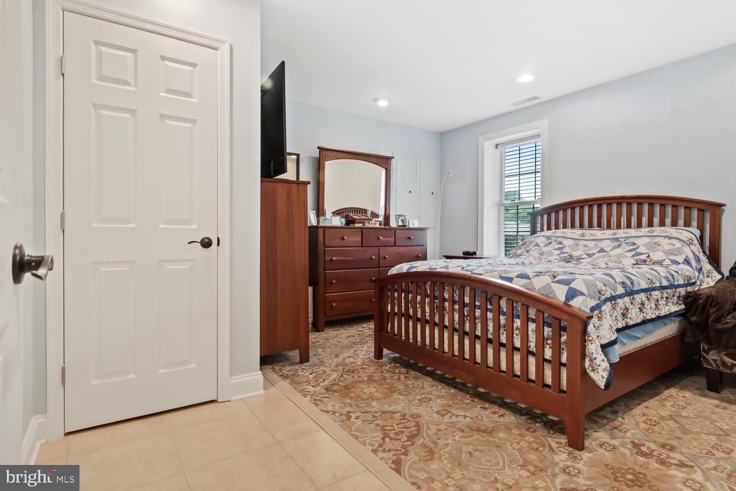 THREE CREEKS - Residential