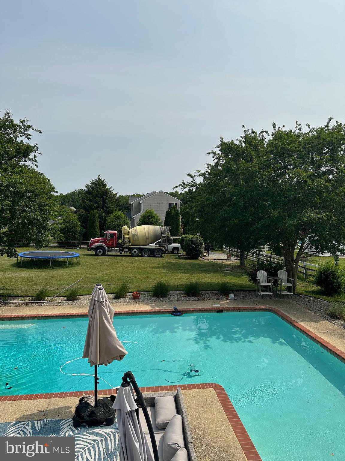 THREE CREEKS - Residential