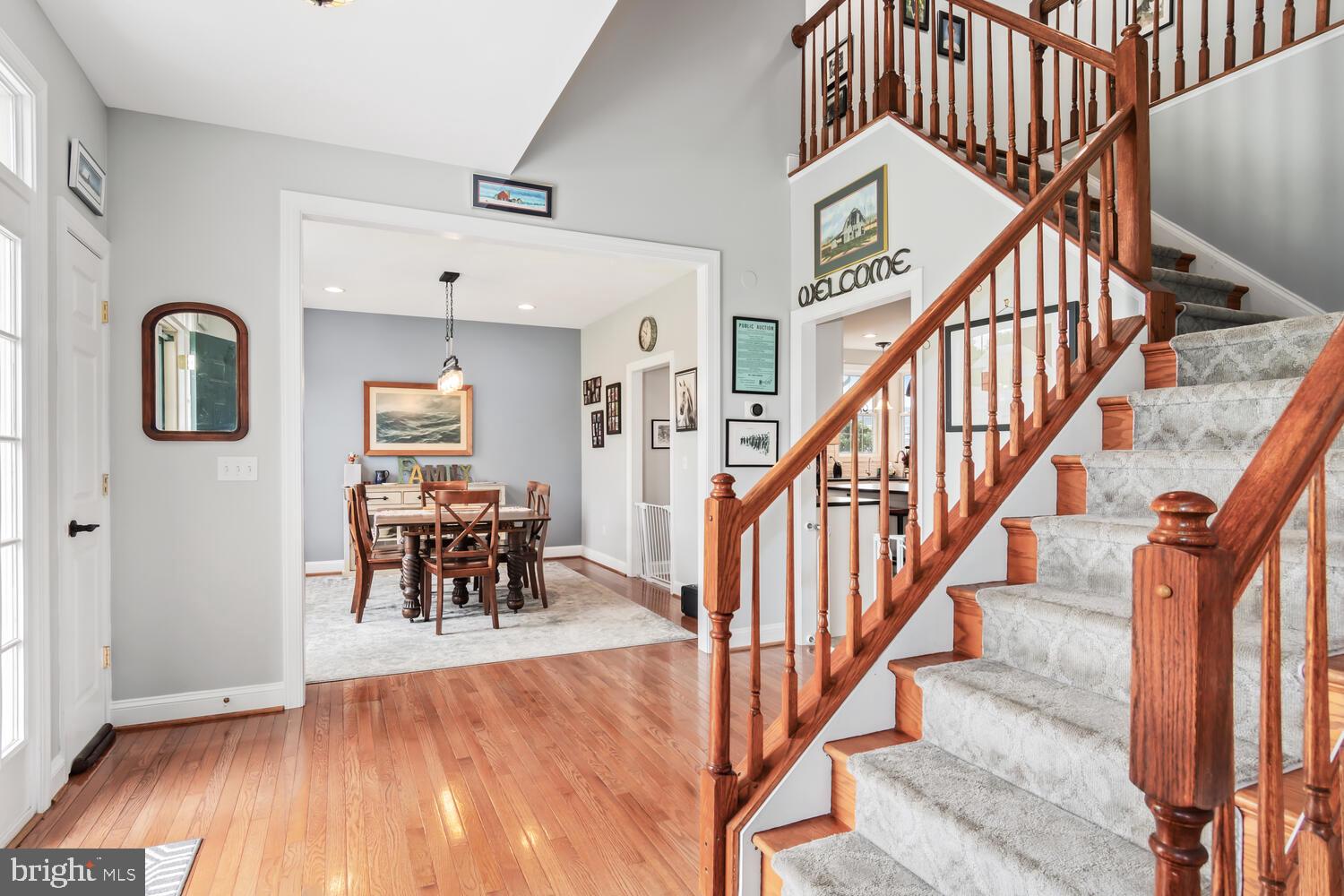 THREE CREEKS - Residential