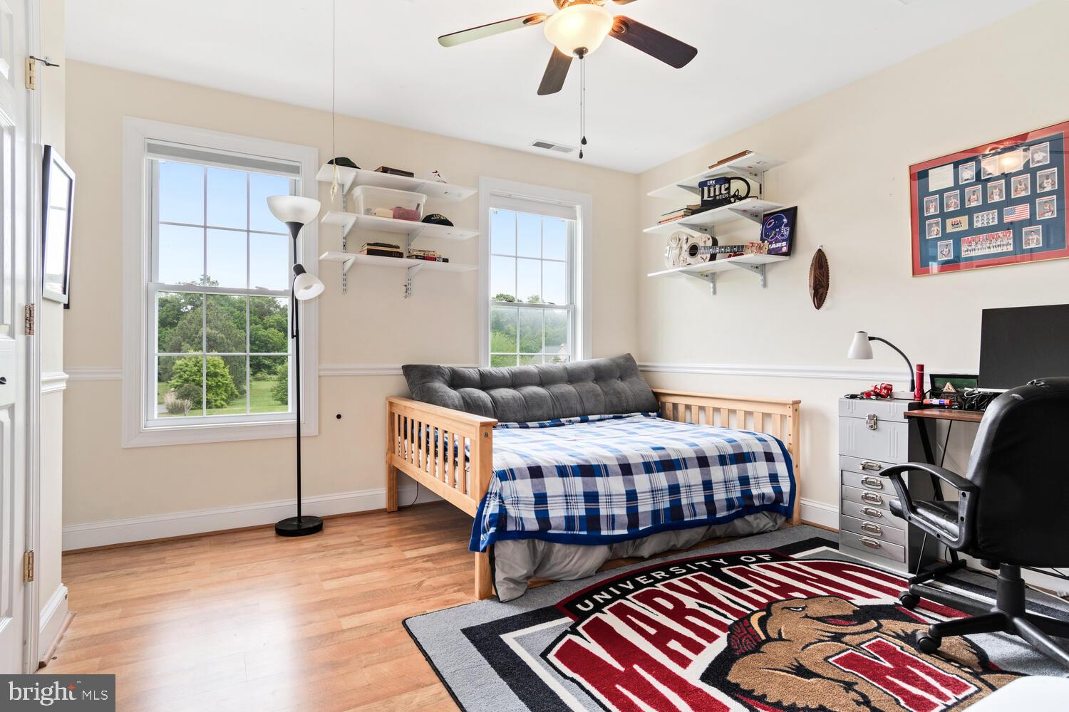 THREE CREEKS - Residential