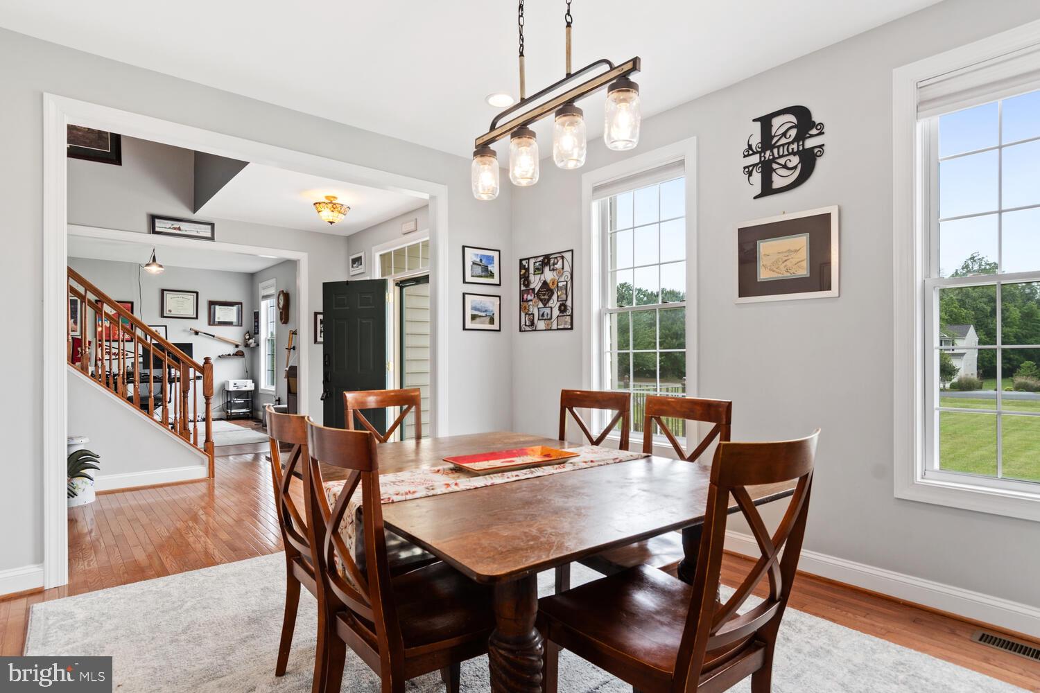 THREE CREEKS - Residential