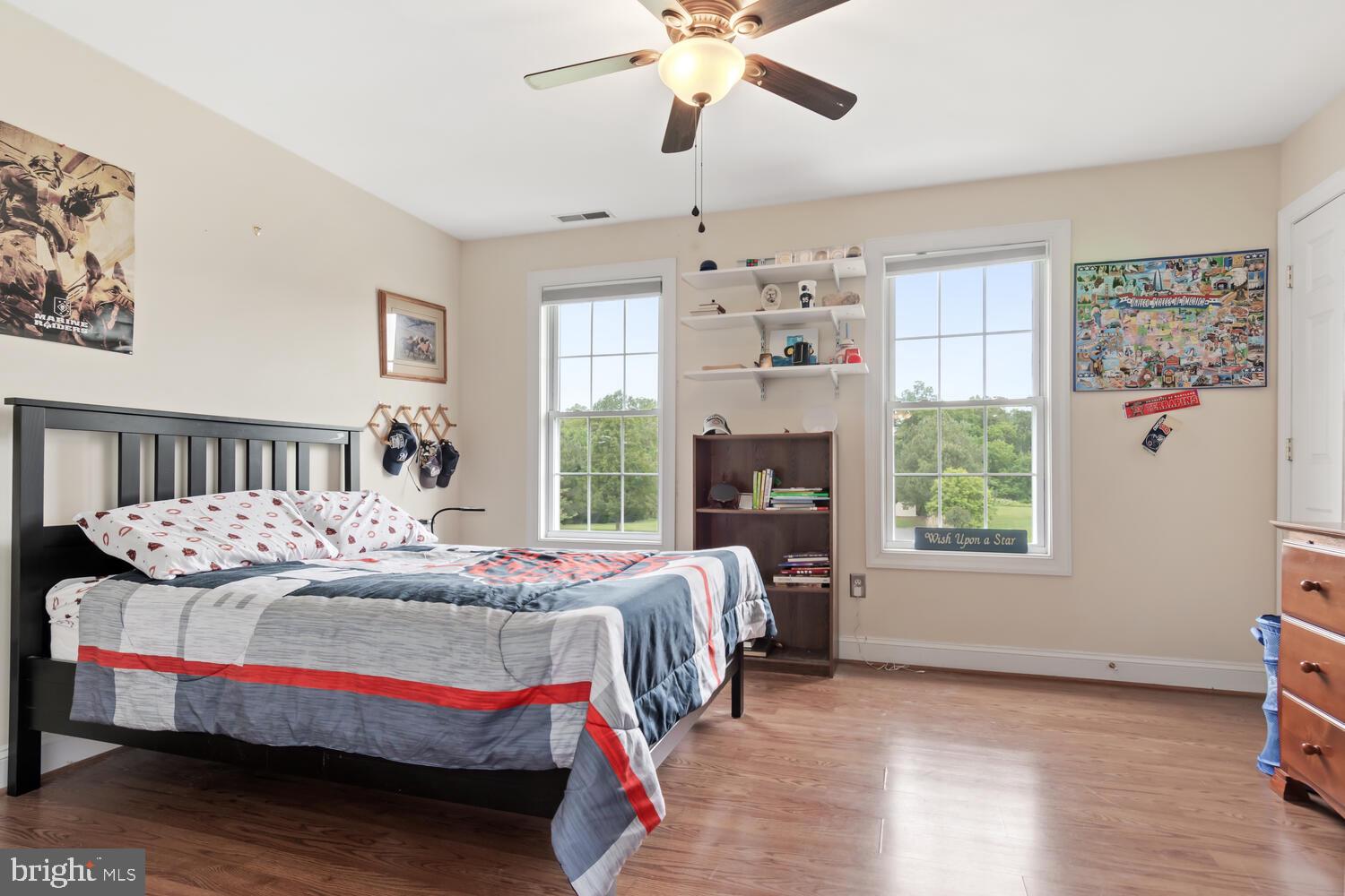 THREE CREEKS - Residential