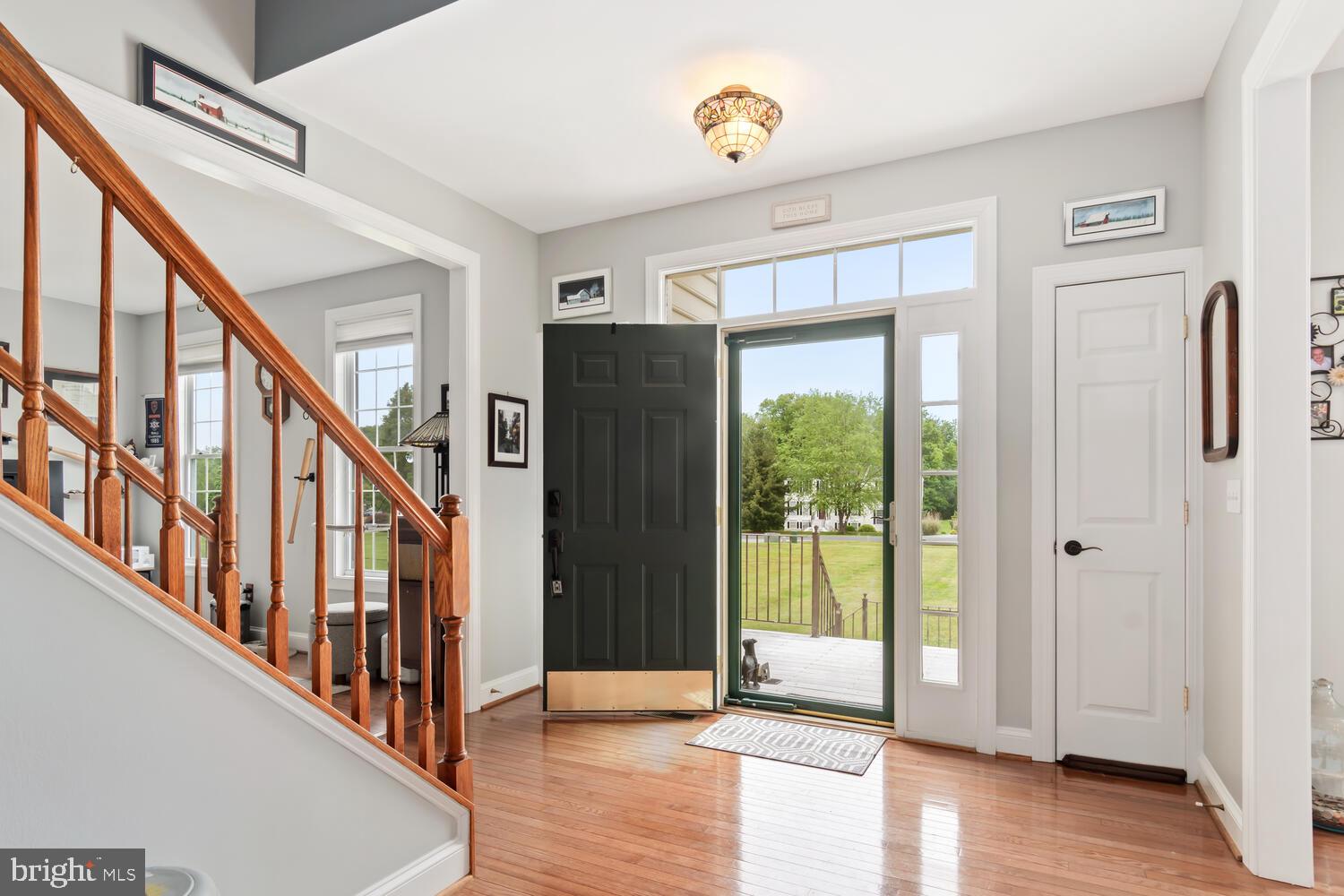 THREE CREEKS - Residential