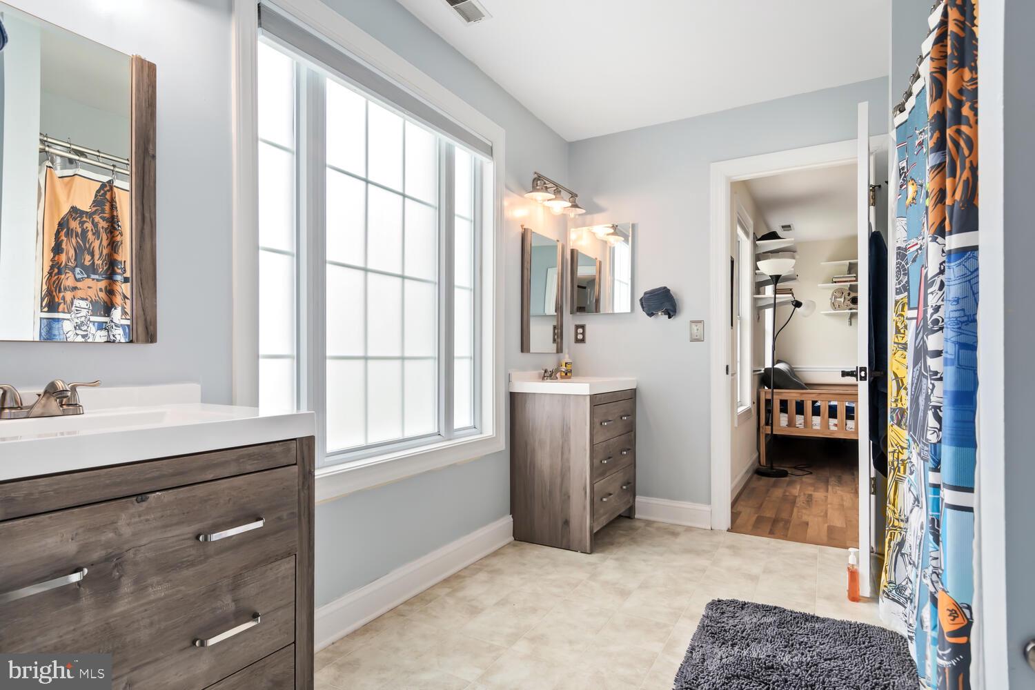 THREE CREEKS - Residential