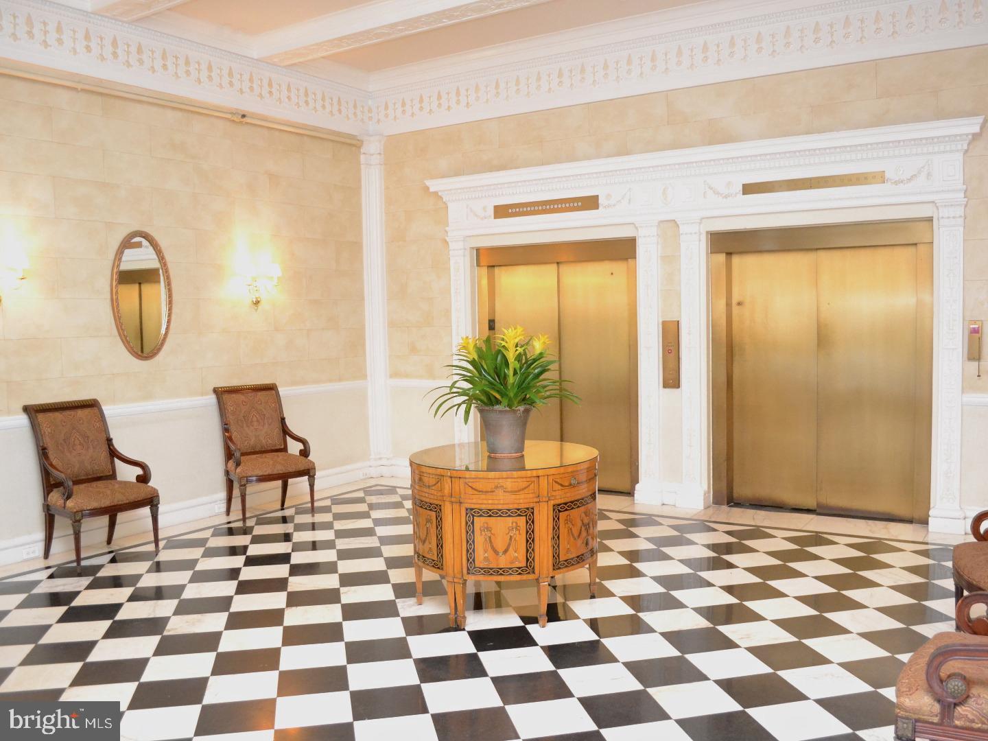 RITTENHOUSE SQUARE - Residential