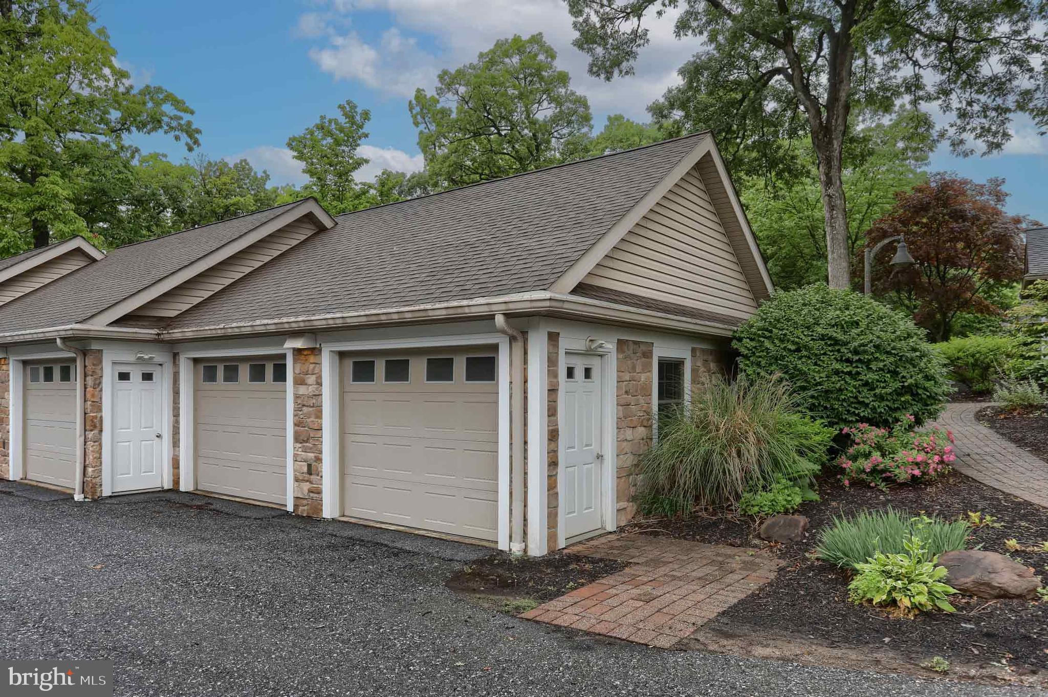 HIGH POINTE IN HERSHEY - Residential