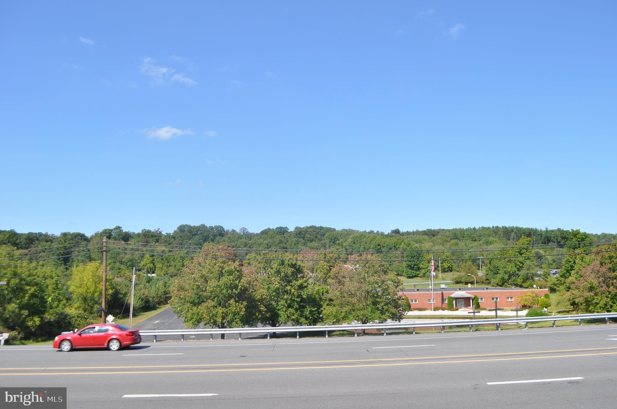 33/47 HOLLENBUSH LANE