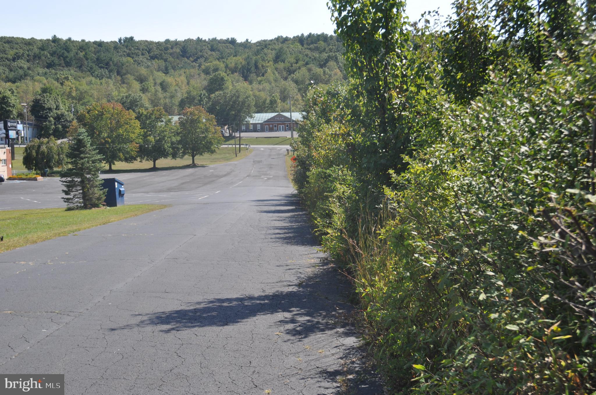 33/47 HOLLENBUSH LANE