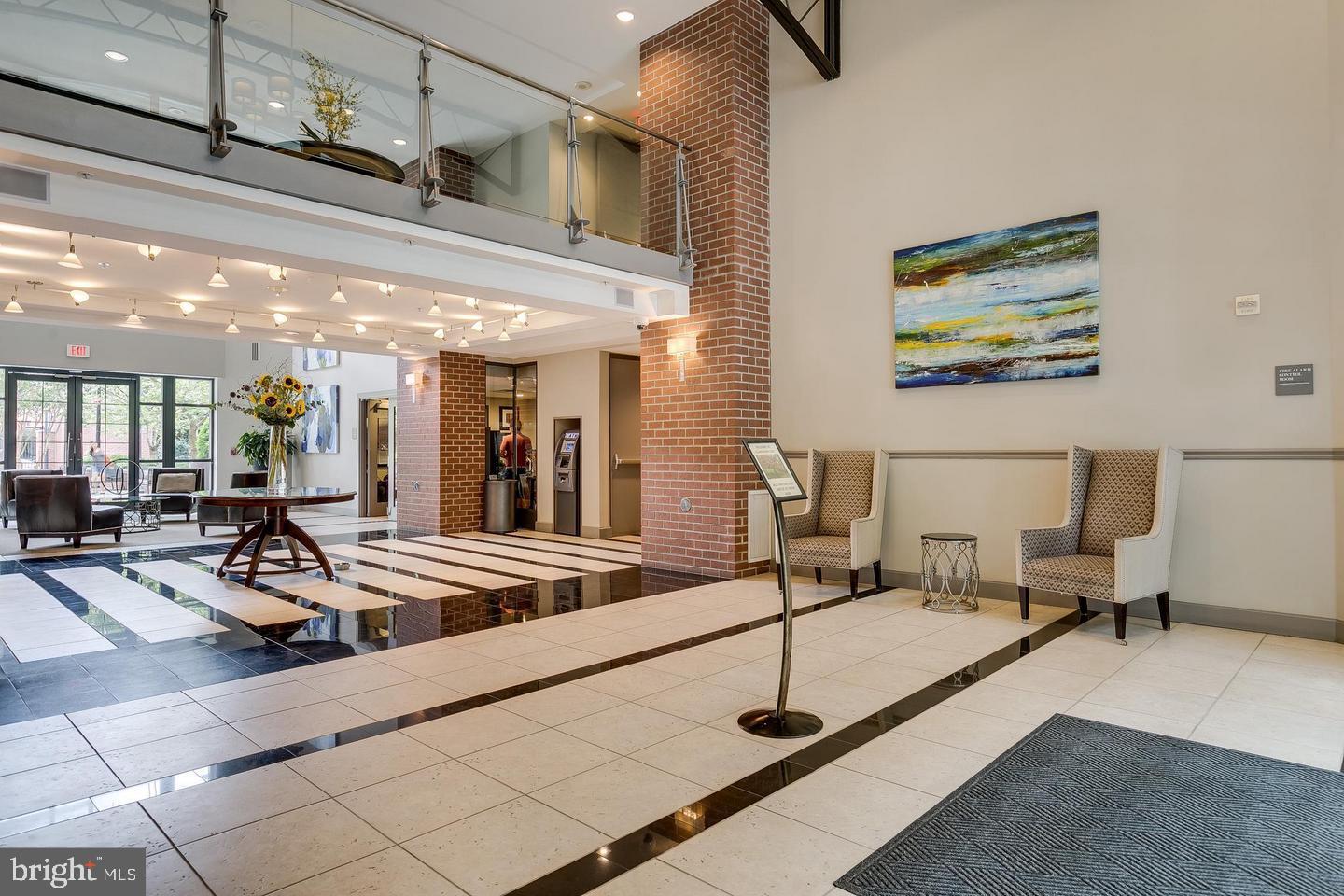 CLARENDON 1021 - Residential Lease