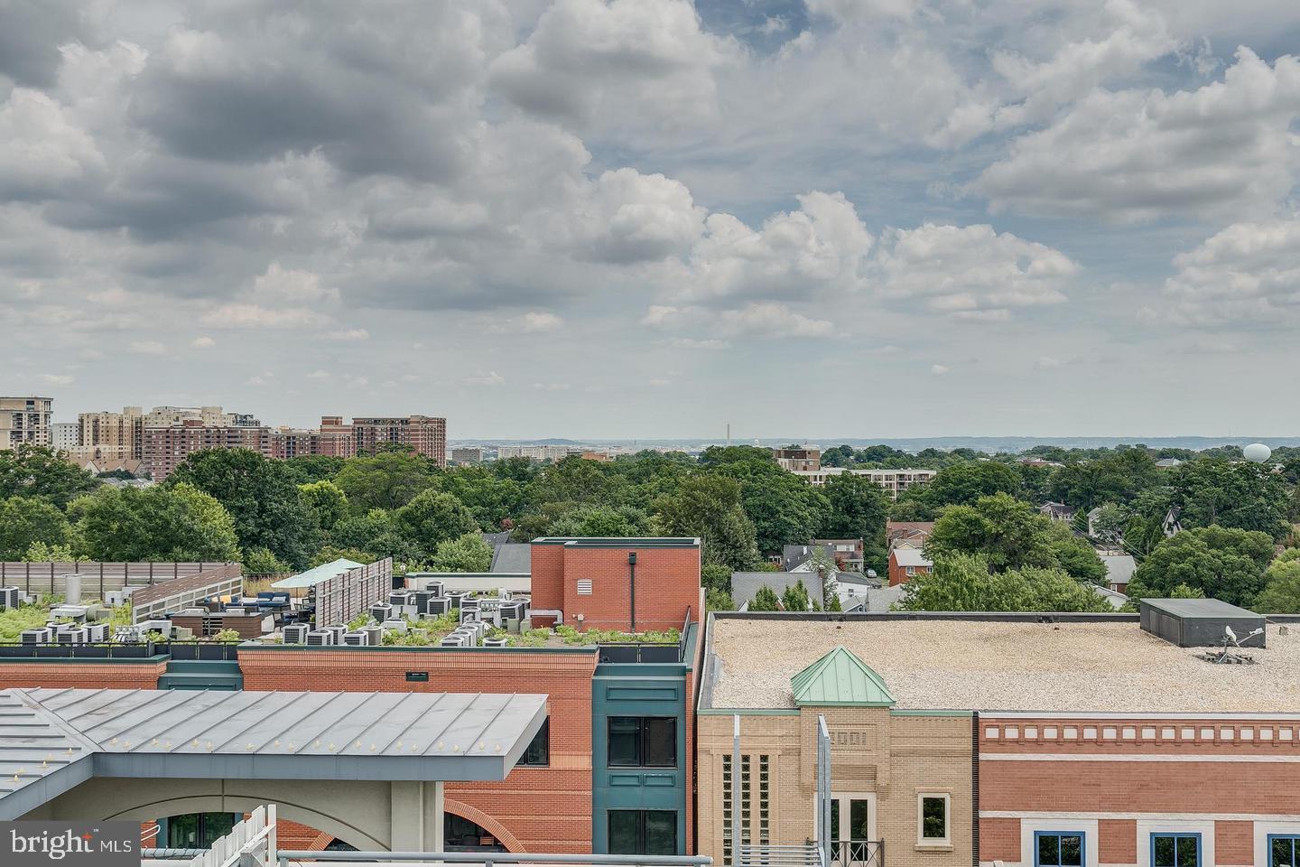 CLARENDON 1021 - Residential Lease