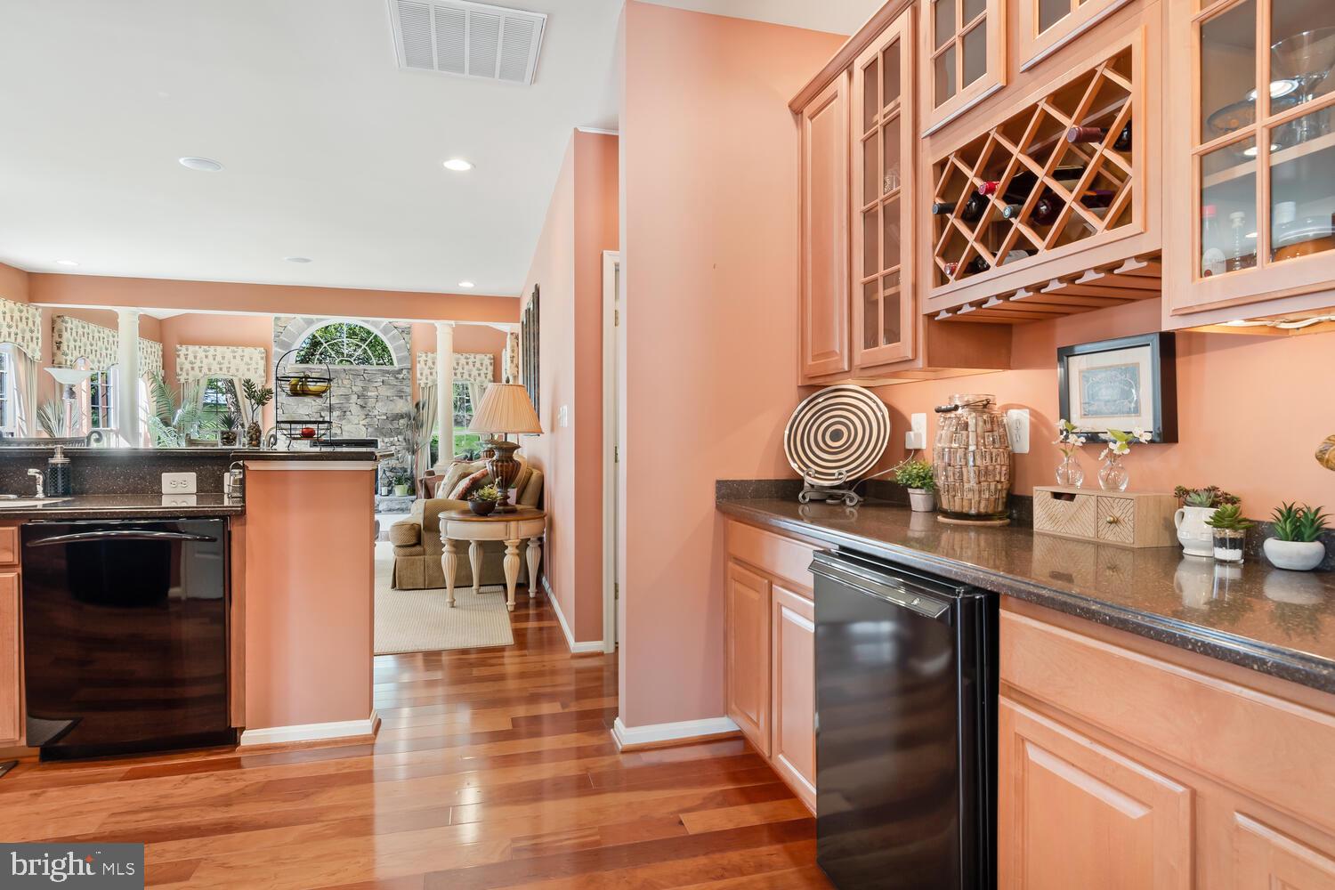 SYMPHONY VILLAGE AT CENTREVILLE - Residential