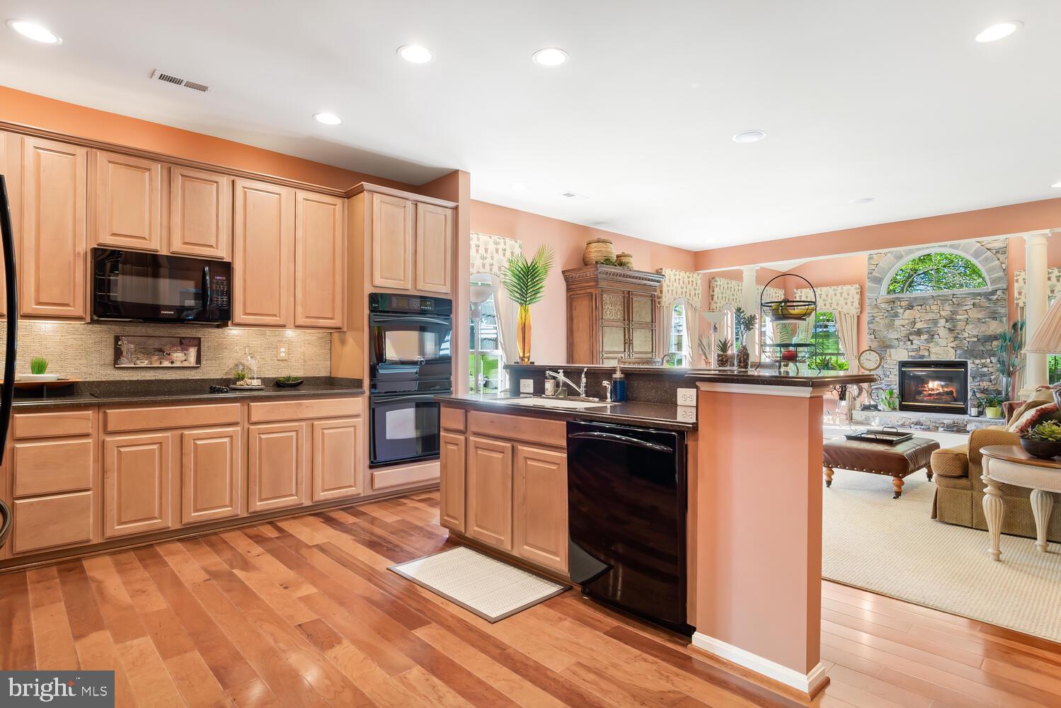 SYMPHONY VILLAGE AT CENTREVILLE - Residential