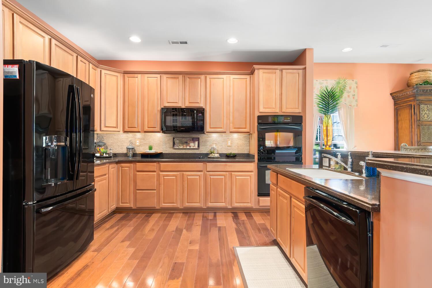 SYMPHONY VILLAGE AT CENTREVILLE - Residential