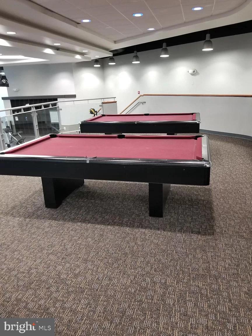 RIVER PLACE SOUTH - Residential