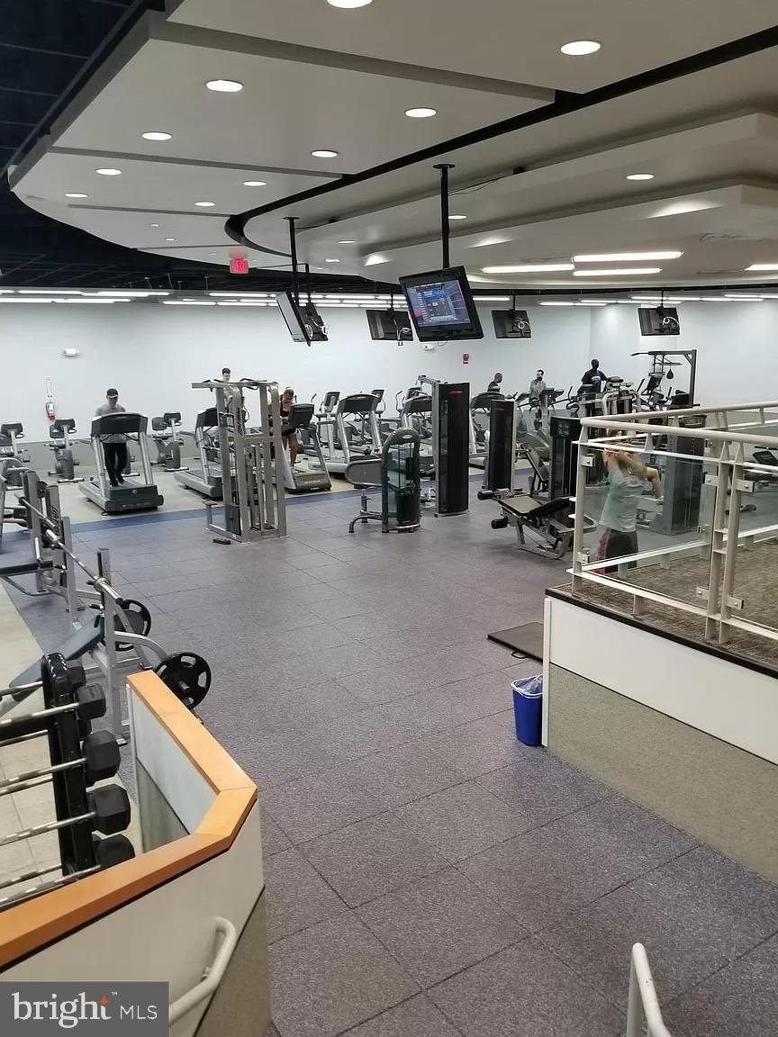 RIVER PLACE SOUTH - Residential