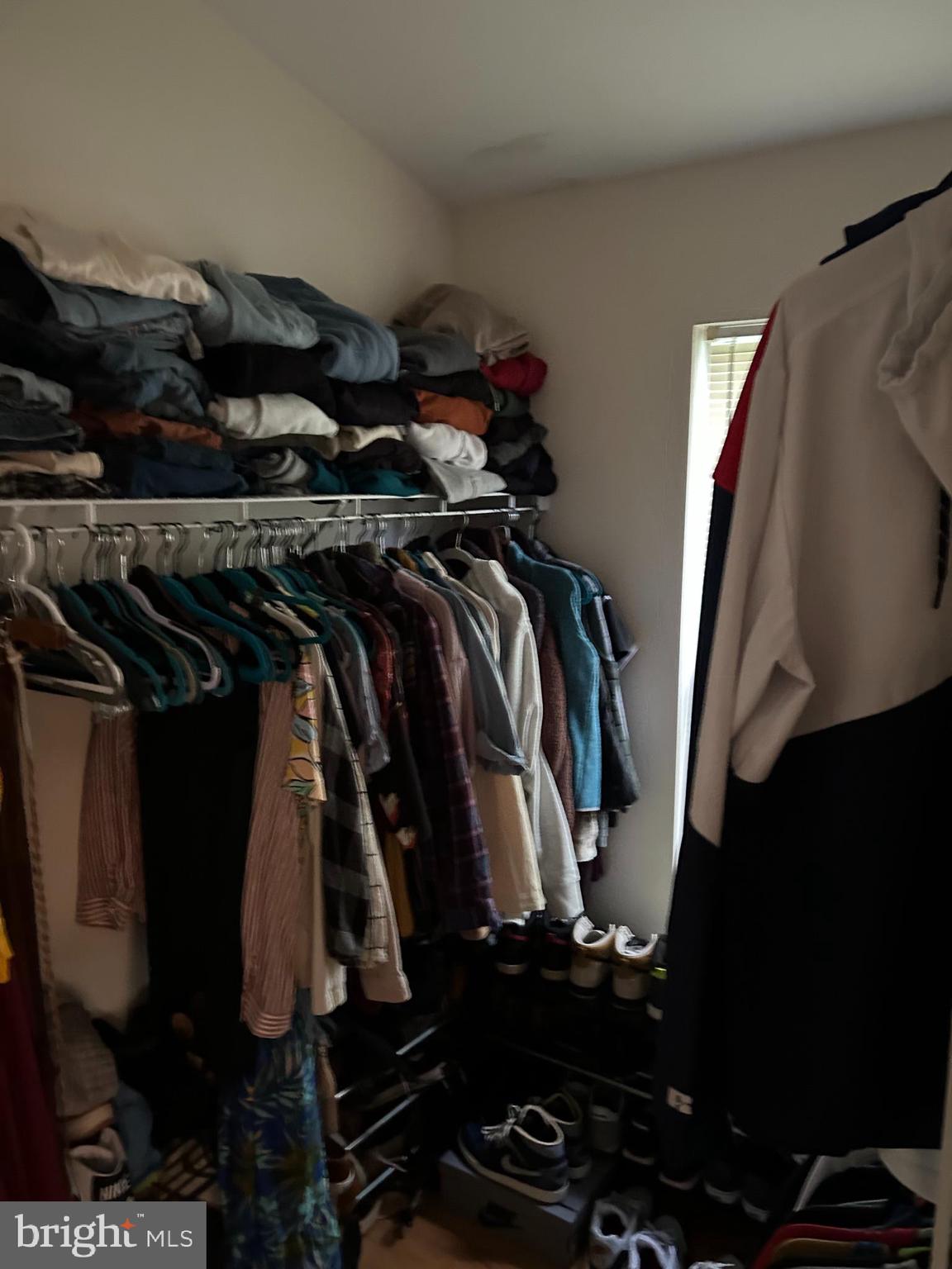 LAKELANDS - Residential Lease