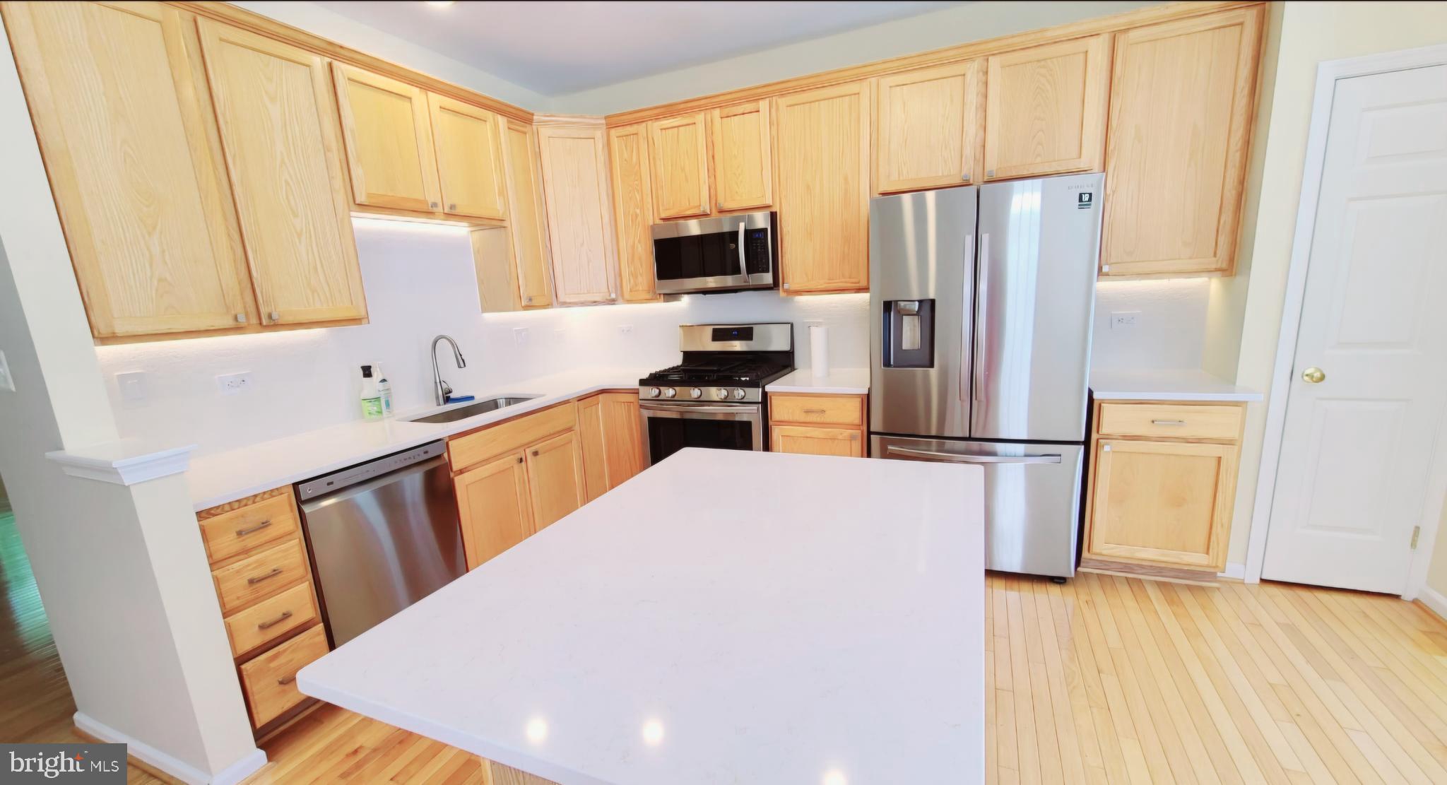 LAKELANDS - Residential Lease