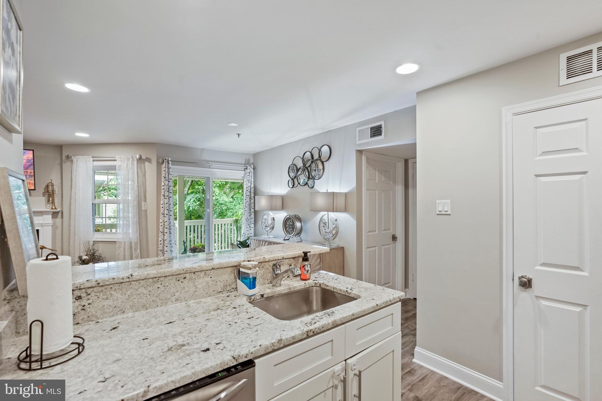 FOUNTAINS AT MCLEAN - Residential