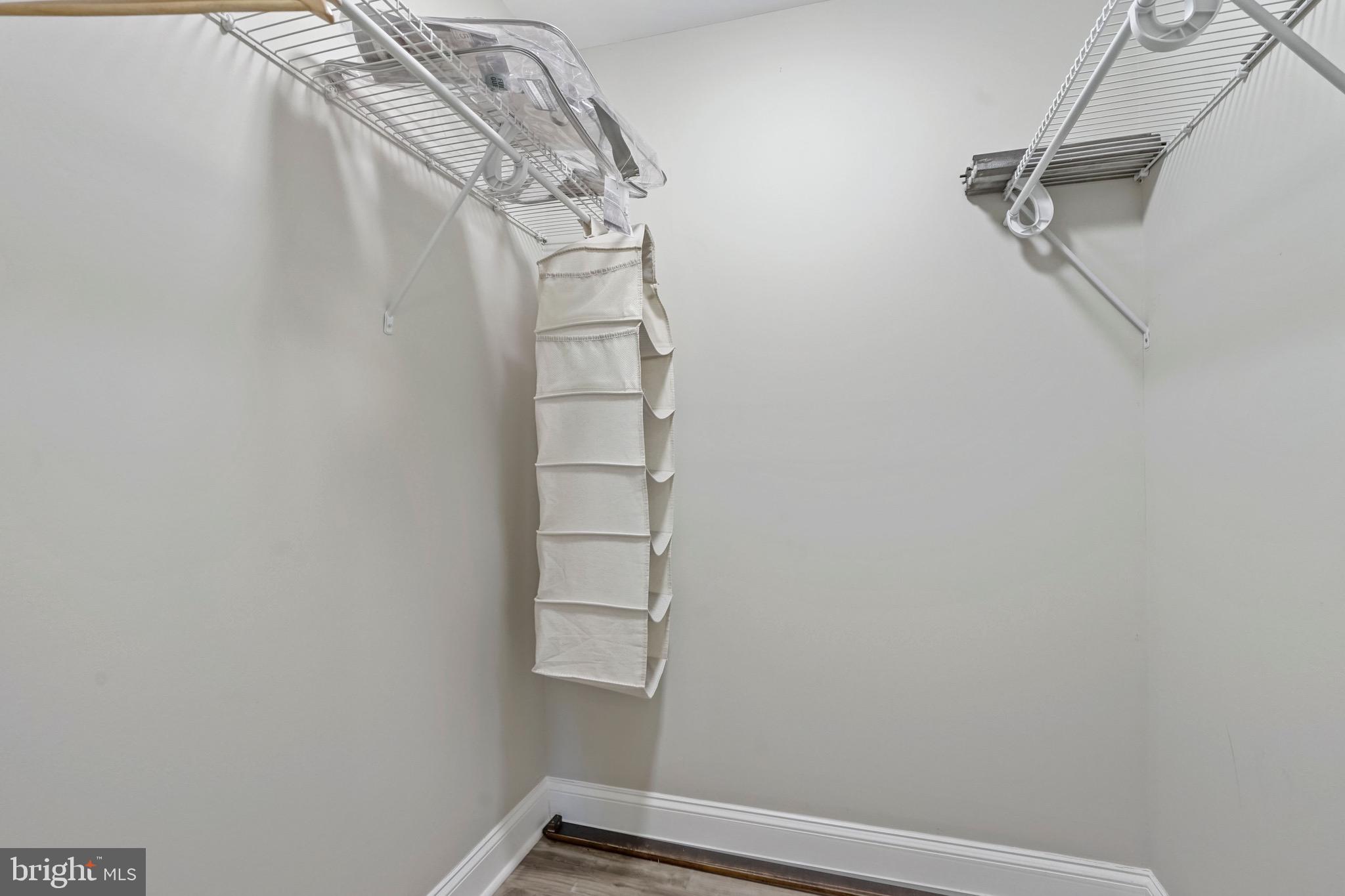 FOUNTAINS AT MCLEAN - Residential