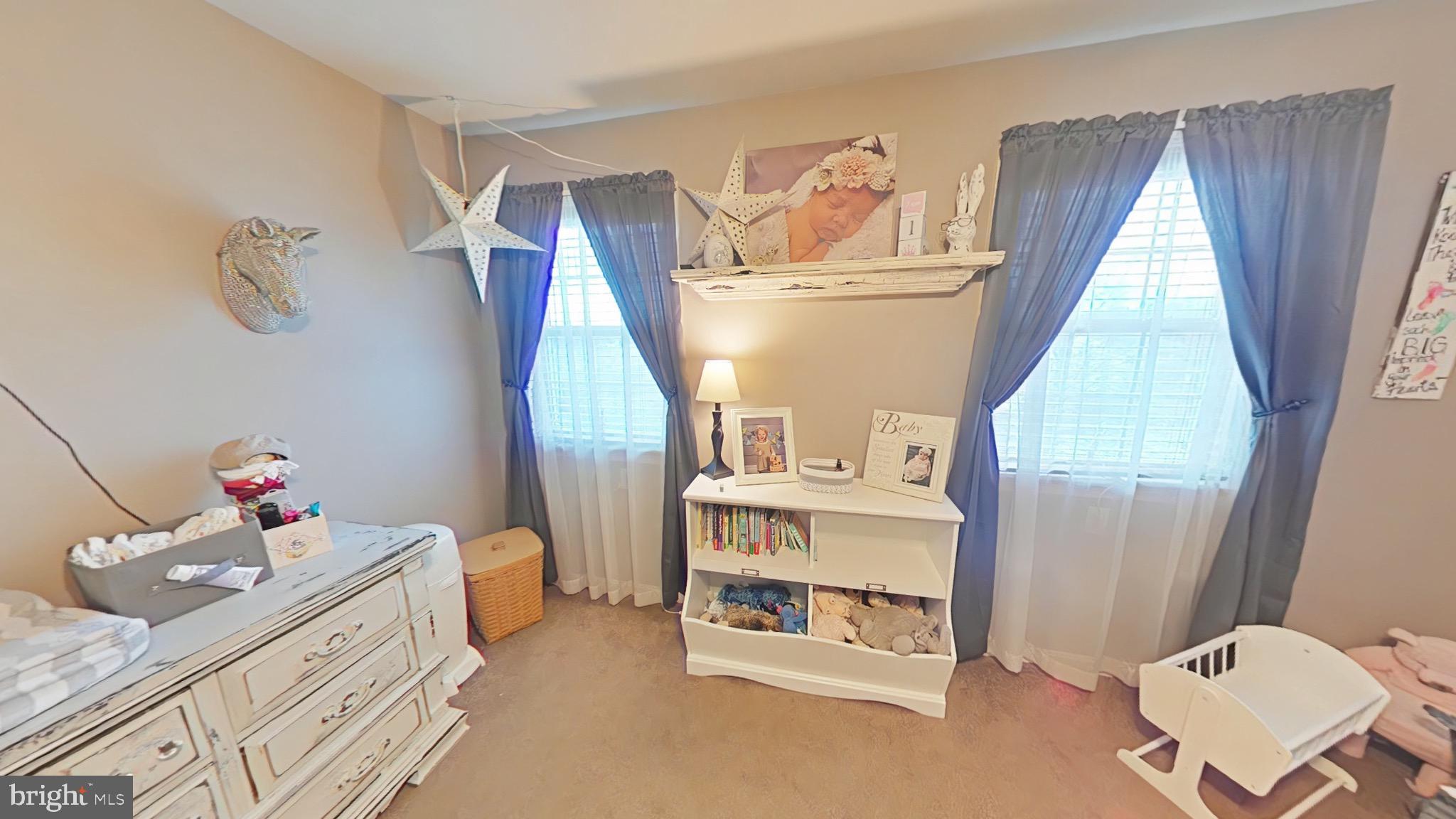 HILLCREST - Residential