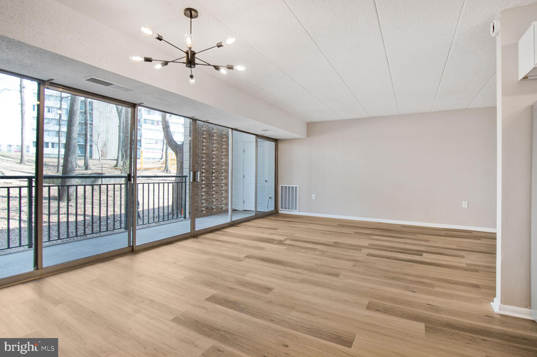 JEFFERSON SQUARE - Residential