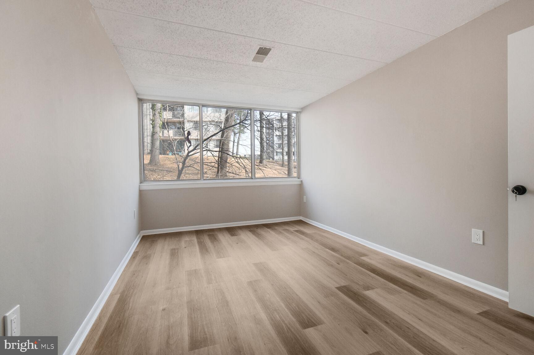 JEFFERSON SQUARE - Residential