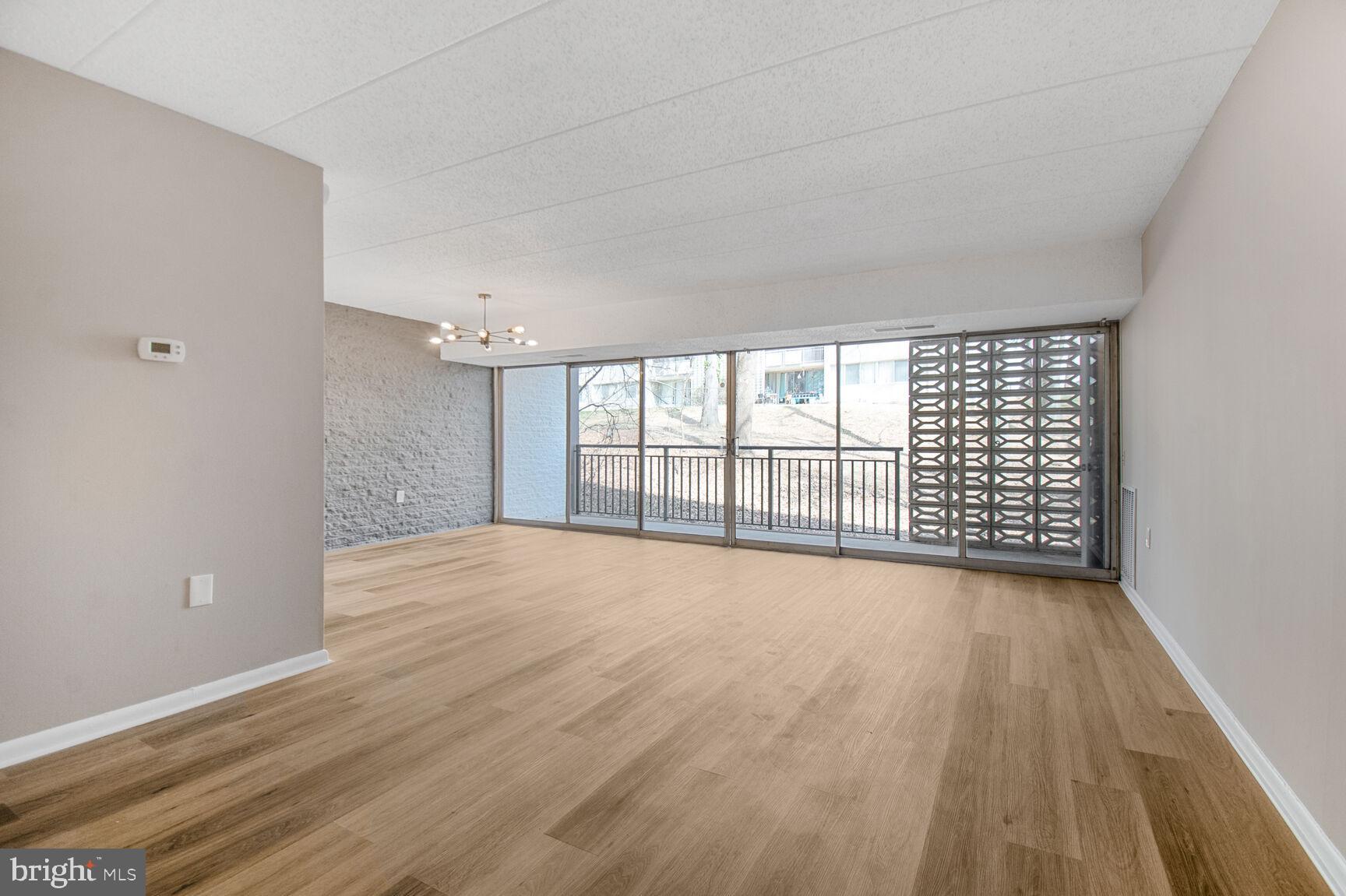 JEFFERSON SQUARE - Residential