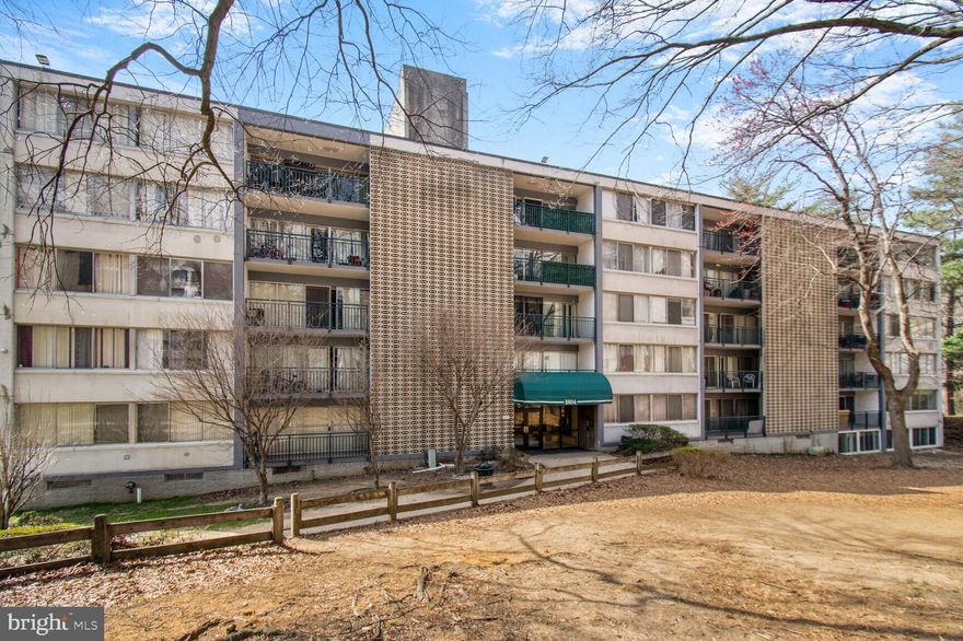 The seller may accept an offer any time.  The seller may accept or reject any offer.


Welcome to Jefferson Square Condominiums!

This turnkey home is ready to welcome its new homeowner! Thoughtfully renovated, this condo offers a hassle-free living experience—perfect for those seeking modern comfort and convenience.

Located just steps from the front entrance, this home provides easy accessibility after a long day.

Renovations & Features:
✔ Fully renovated bathrooms with modern finishes
✔ Brand new flooring throughout the home
✔ Freshly painted for a clean, updated look
✔ Completely remodeled kitchen with sleek, modern design
✔ Brand new kitchen appliances for top-notch functionality
✔ Newly installed recessed lighting for a bright, inviting atmosphere
✔ Brand new floor-to-ceiling window in the primary bedroom 
… and much more!

Prime Location & Convenience
Jefferson Square offers a fantastic location with easy access to multiple routes, just minutes from I-495. Enjoy a variety of restaurants, grocery stores, and nearby amenities, making this an ideal place to call home.

📞 For inquiries, please contact the listing agent.

Don’t miss this opportunity—schedule your showing today!