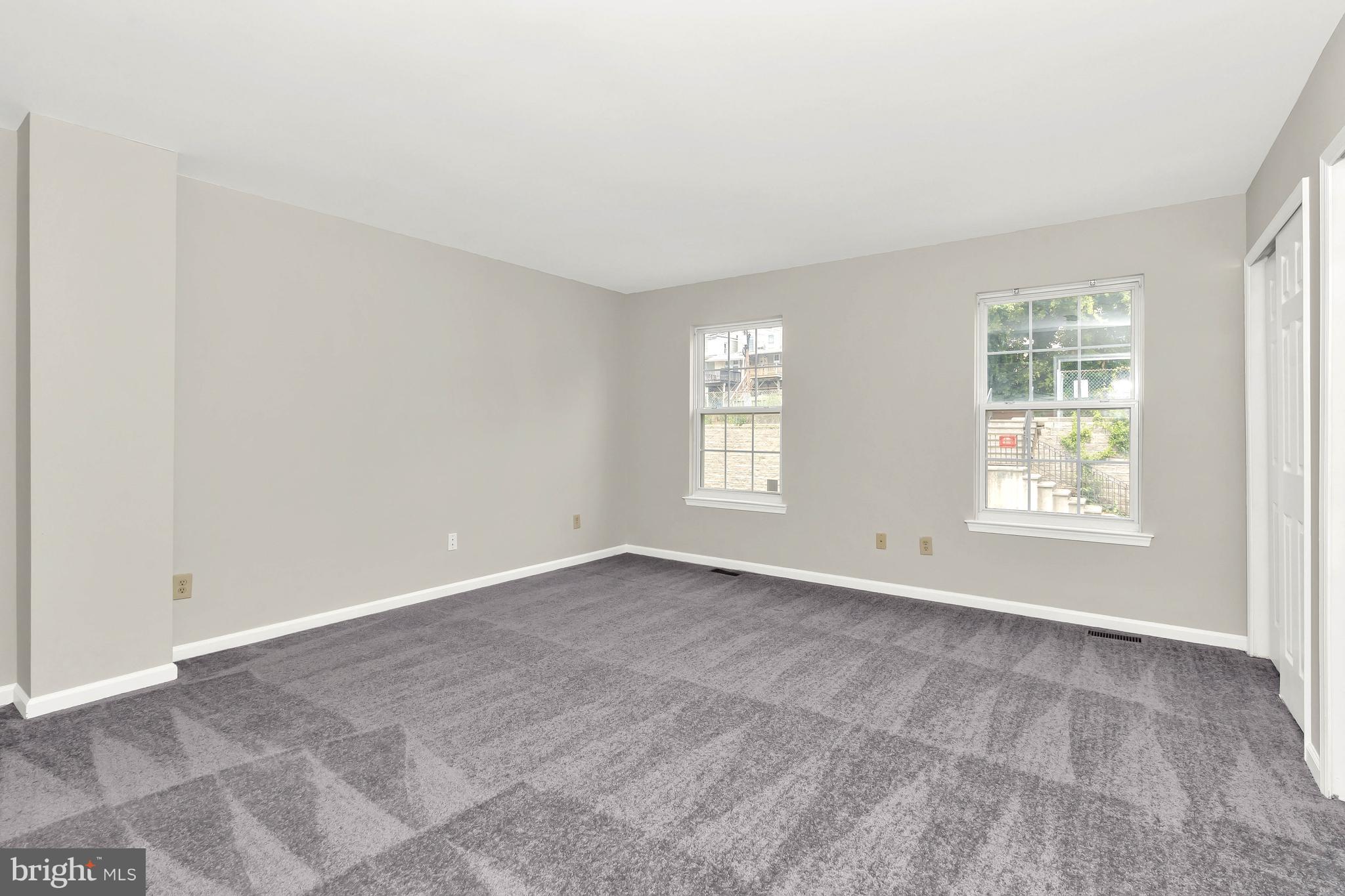 COLONIAL - Residential