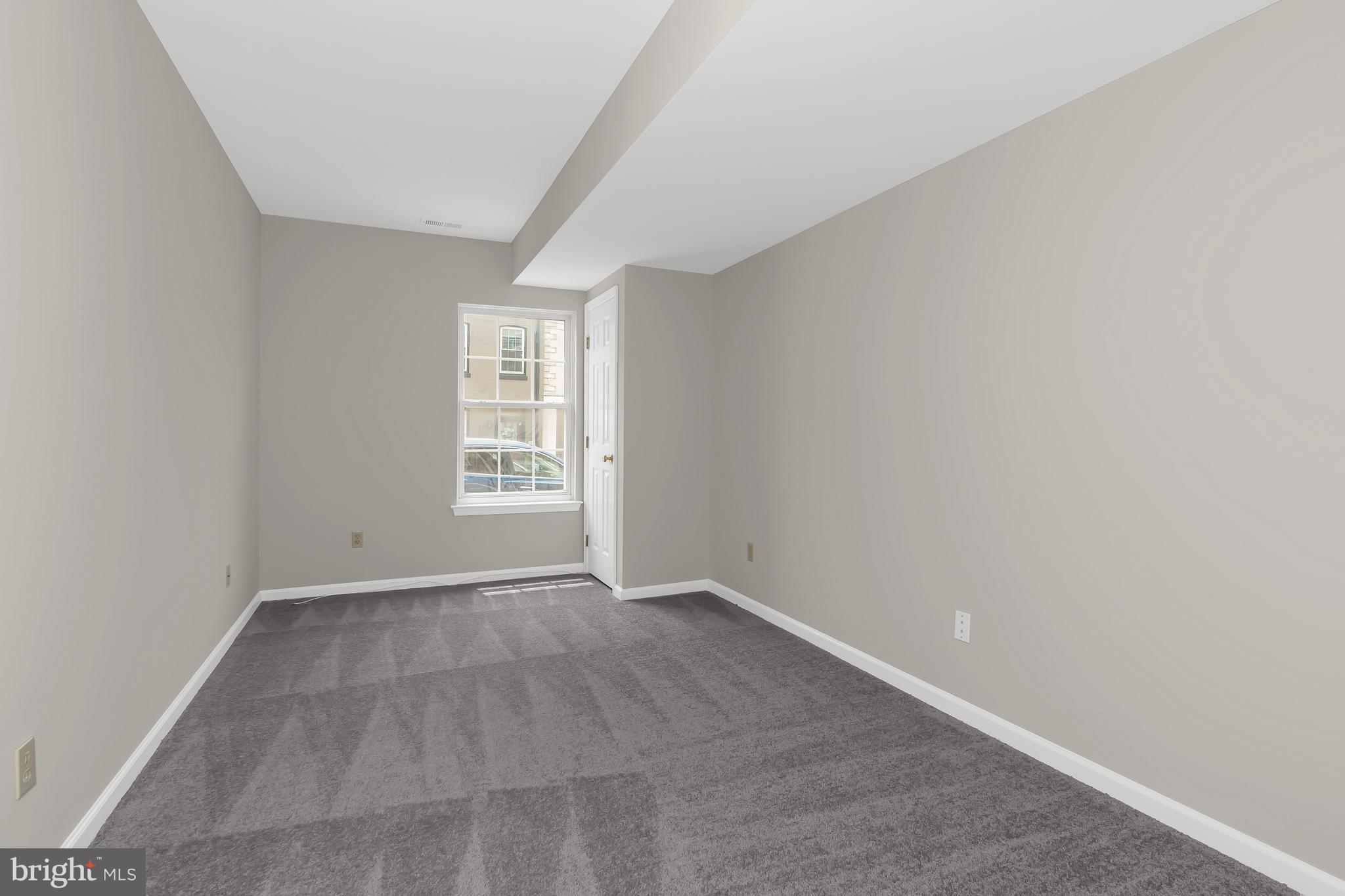 COLONIAL - Residential