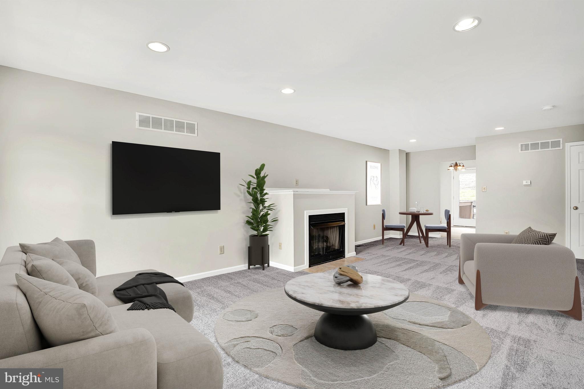 COLONIAL - Residential