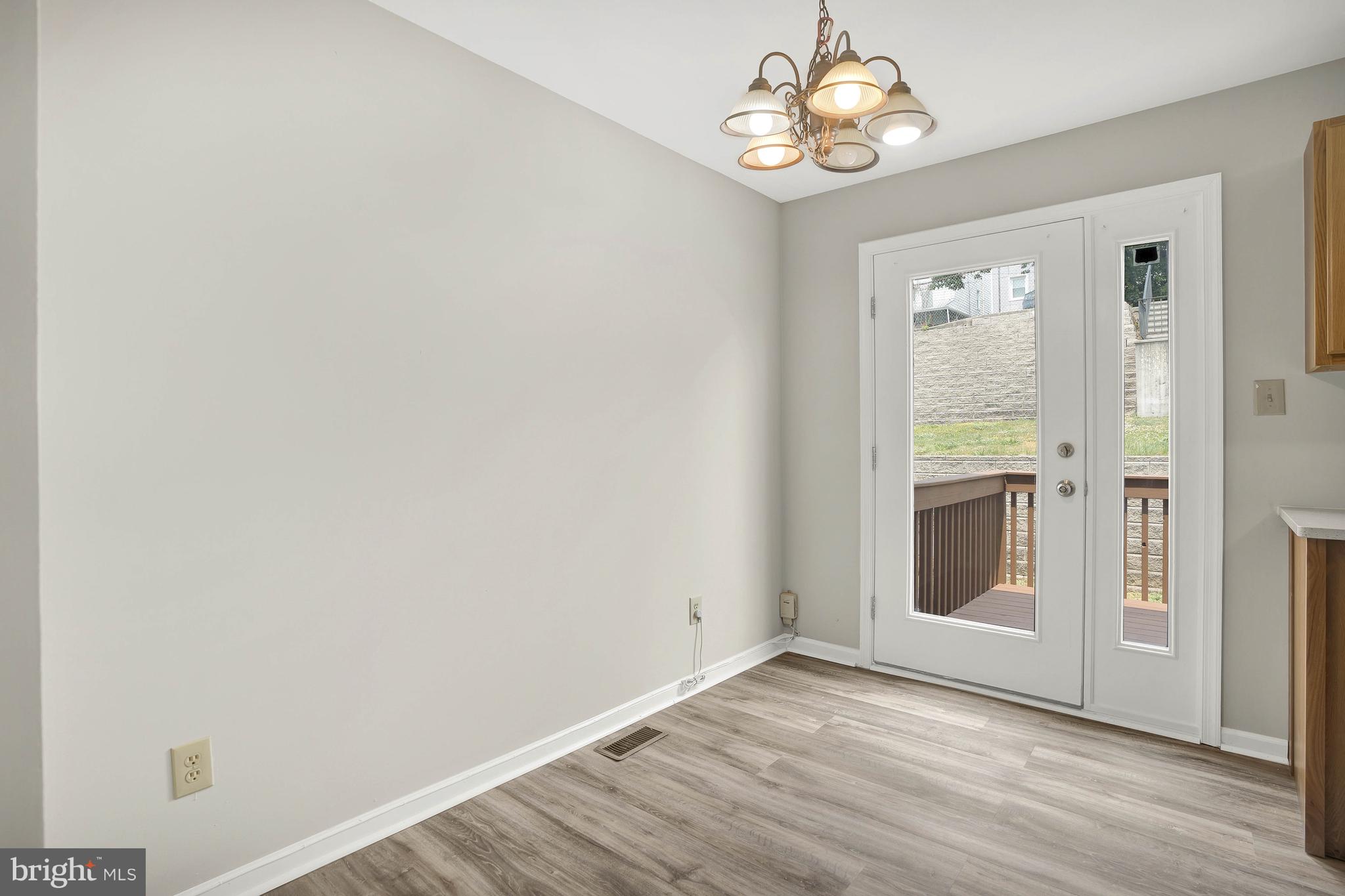 COLONIAL - Residential