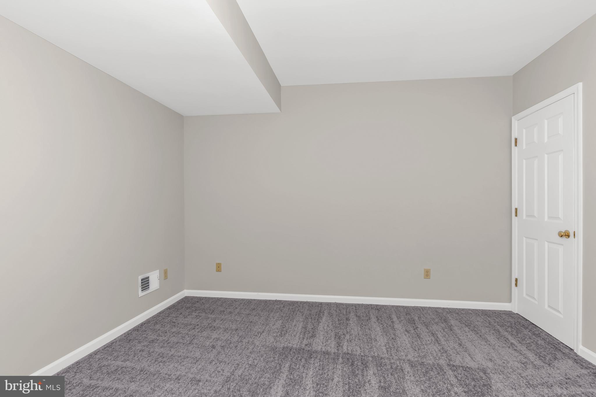 COLONIAL - Residential