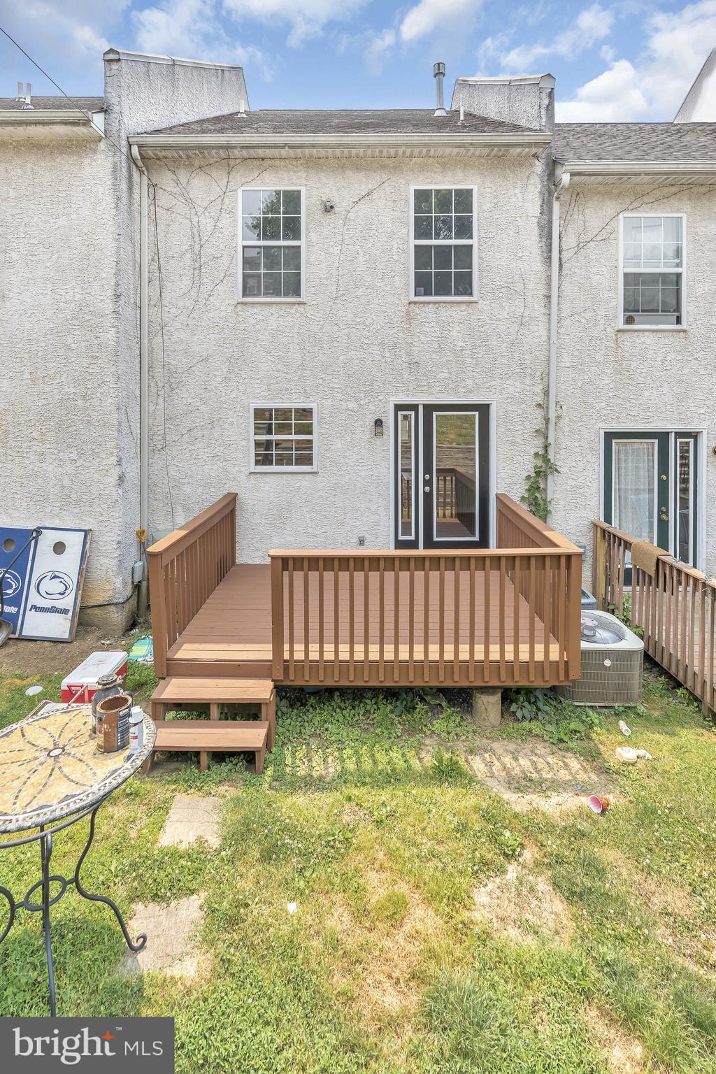 COLONIAL - Residential