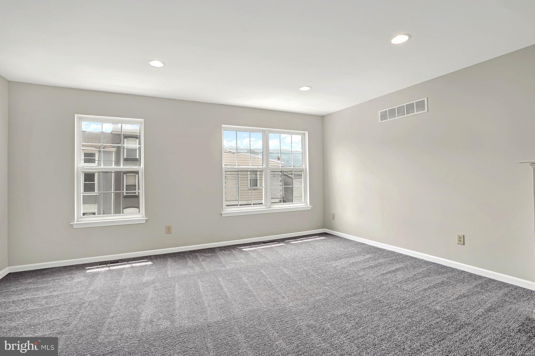 COLONIAL - Residential