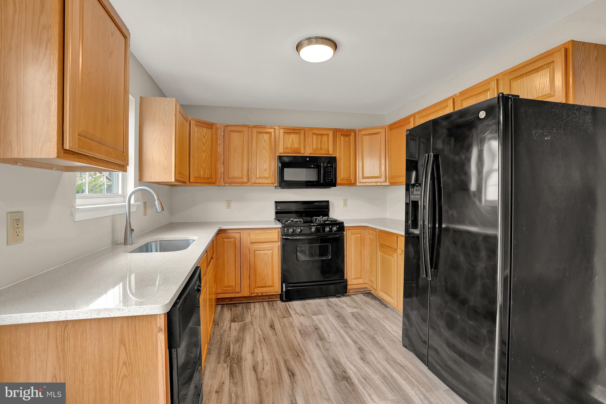 COLONIAL - Residential