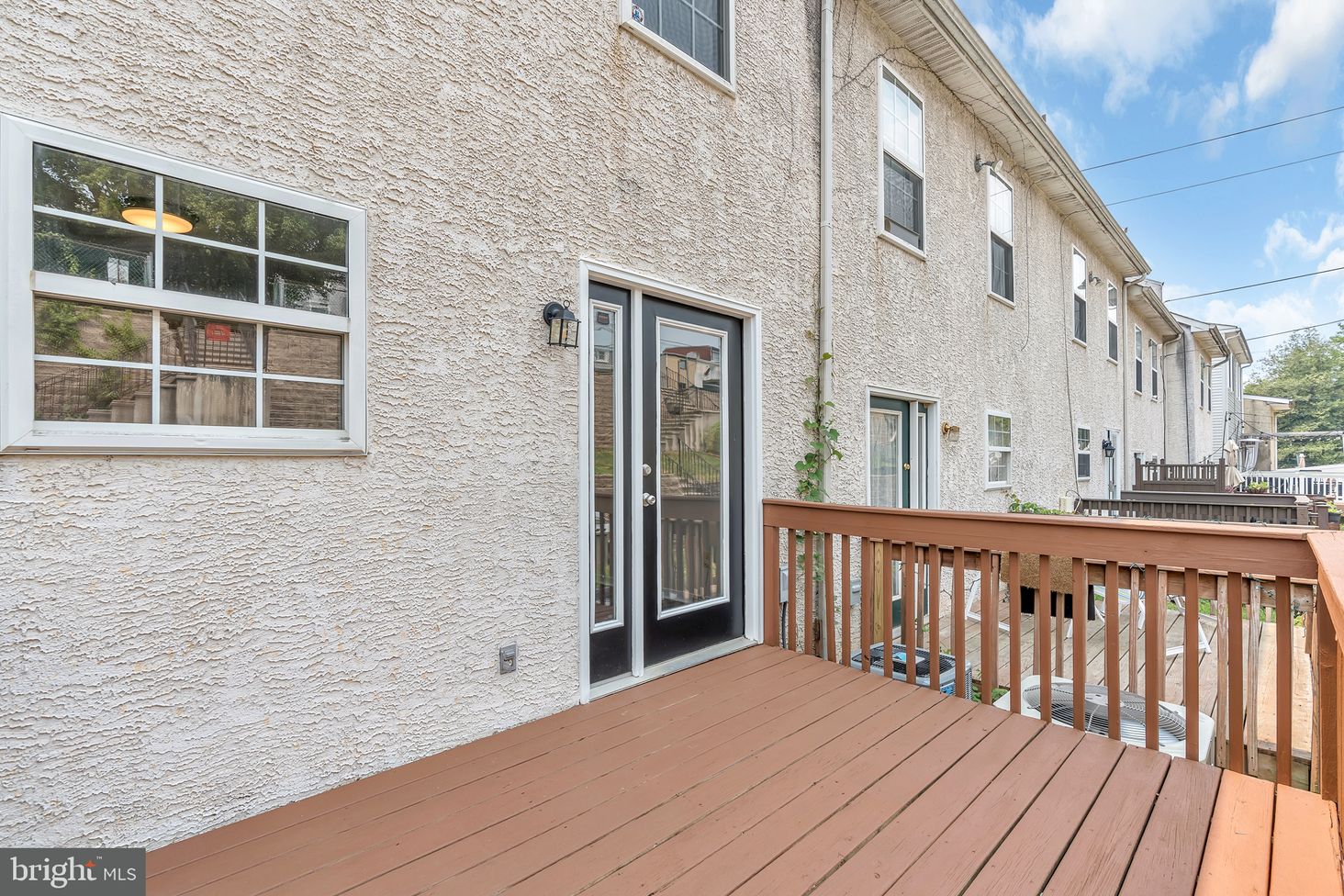 COLONIAL - Residential