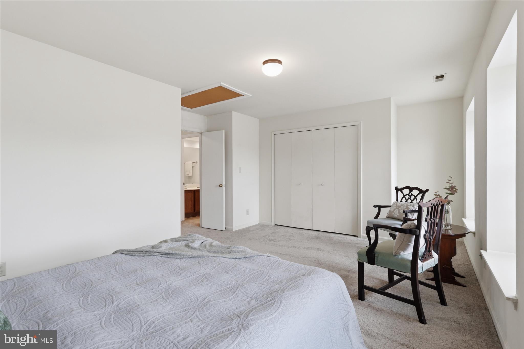 FAIRVIEW COMMONS - Residential