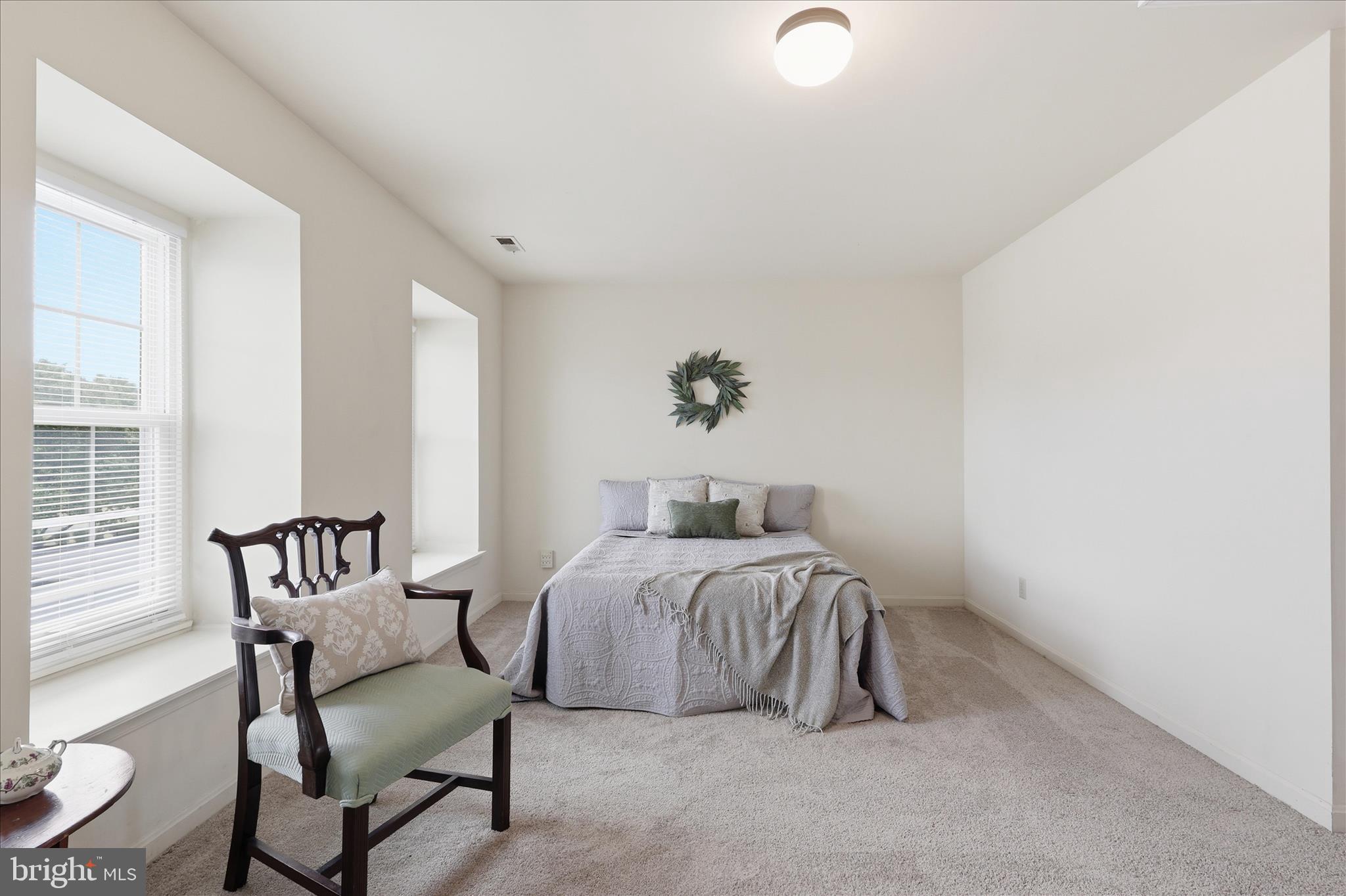 FAIRVIEW COMMONS - Residential