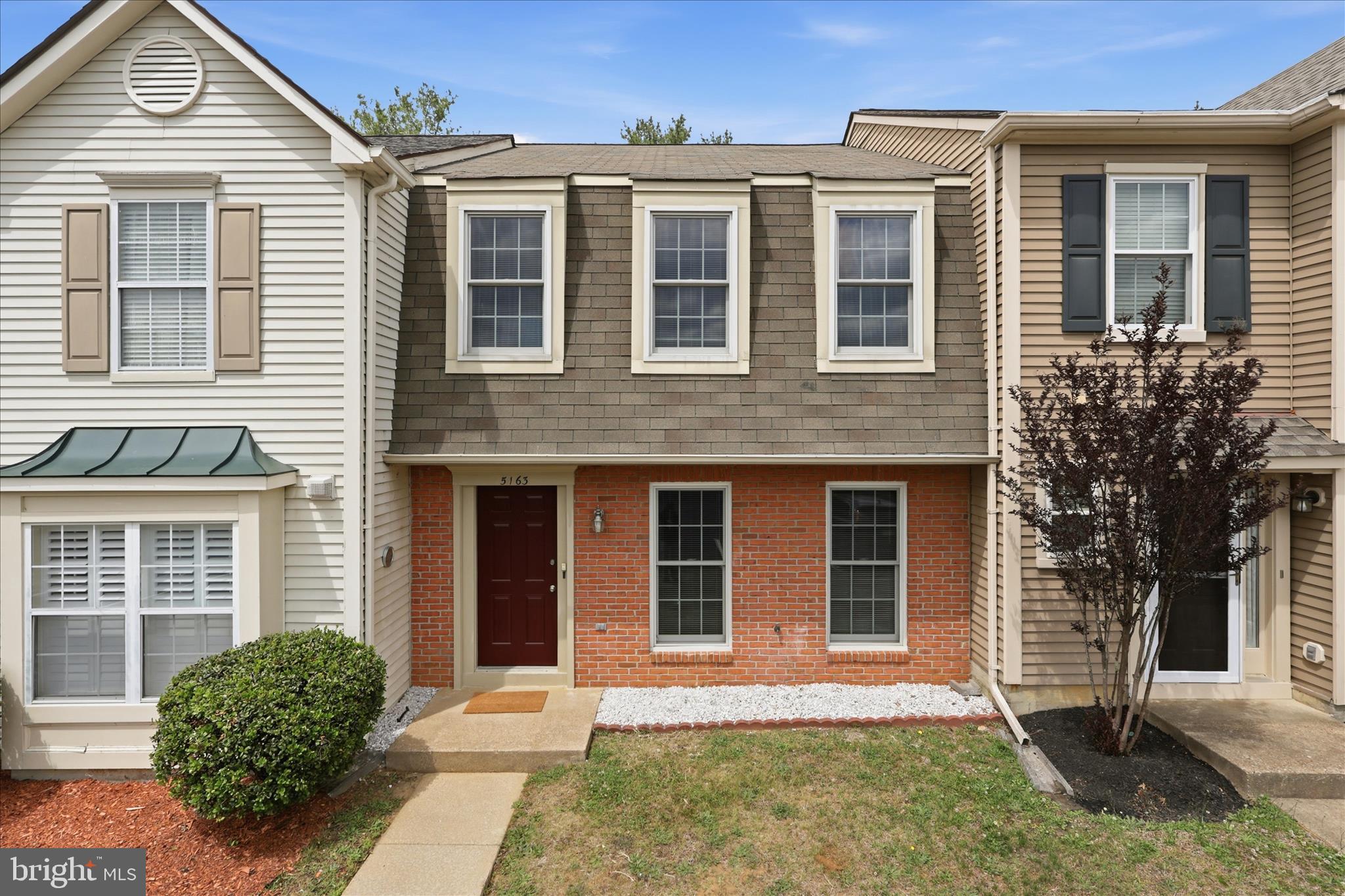 FAIRVIEW COMMONS - Residential
