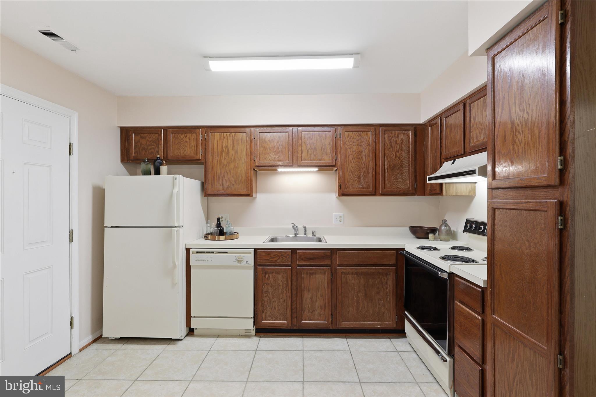 FAIRVIEW COMMONS - Residential