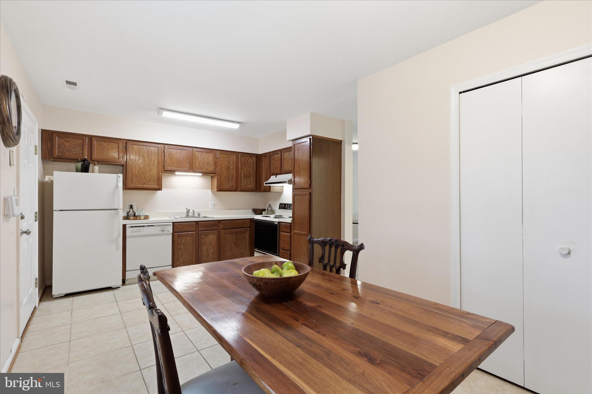 FAIRVIEW COMMONS - Residential