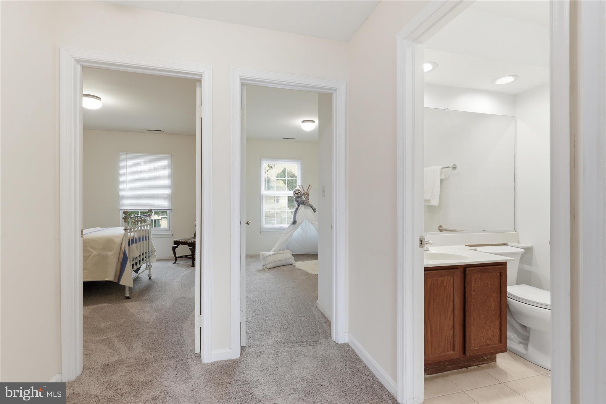 FAIRVIEW COMMONS - Residential