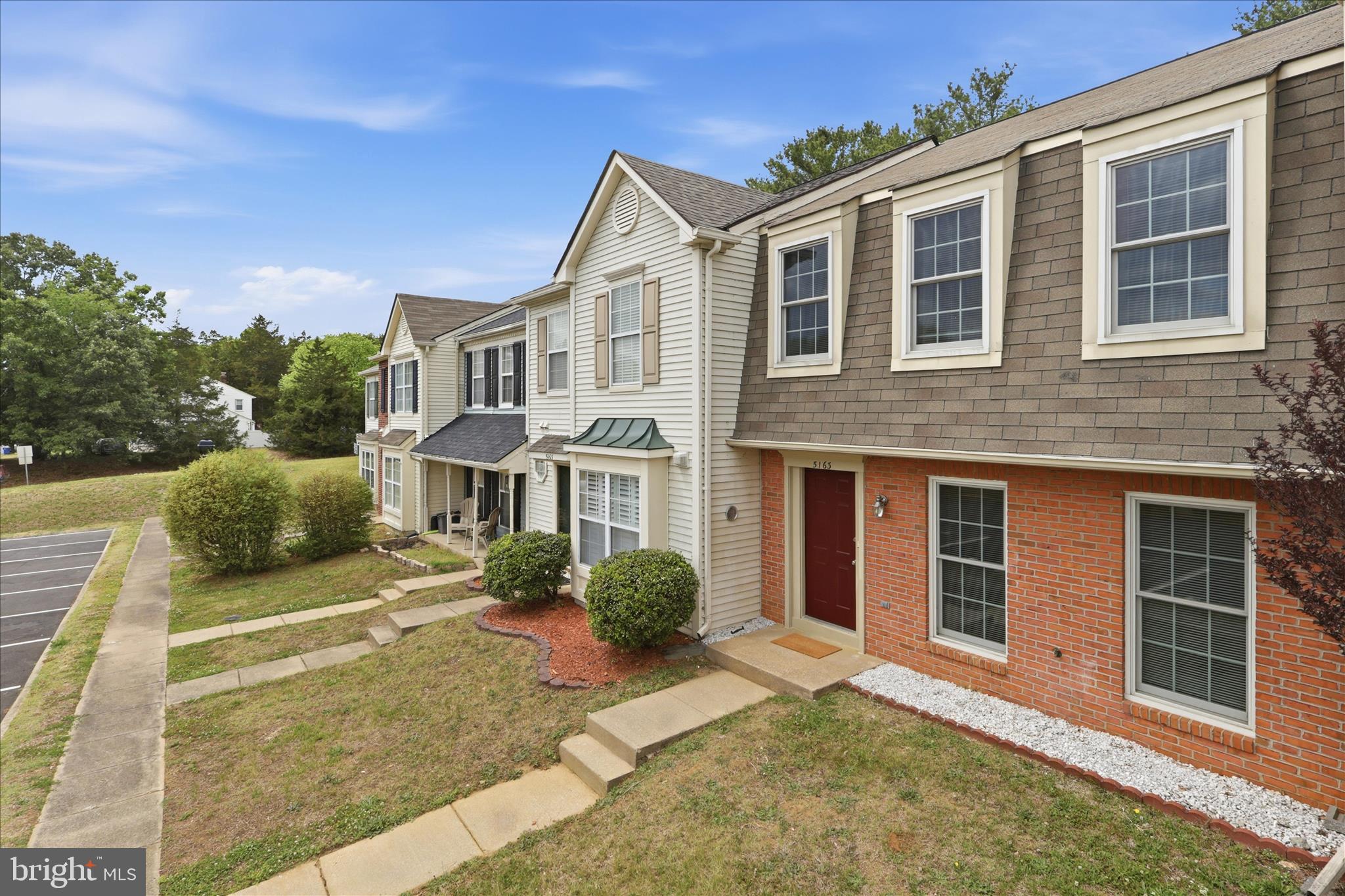 FAIRVIEW COMMONS - Residential