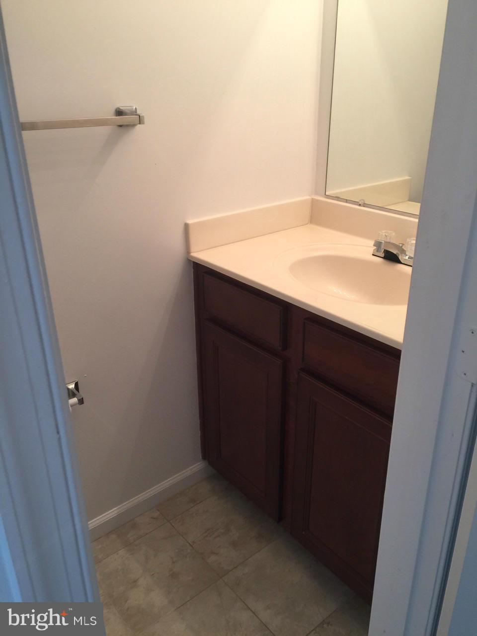 CARRIAGE POINTE AT AQUIA - Residential Lease
