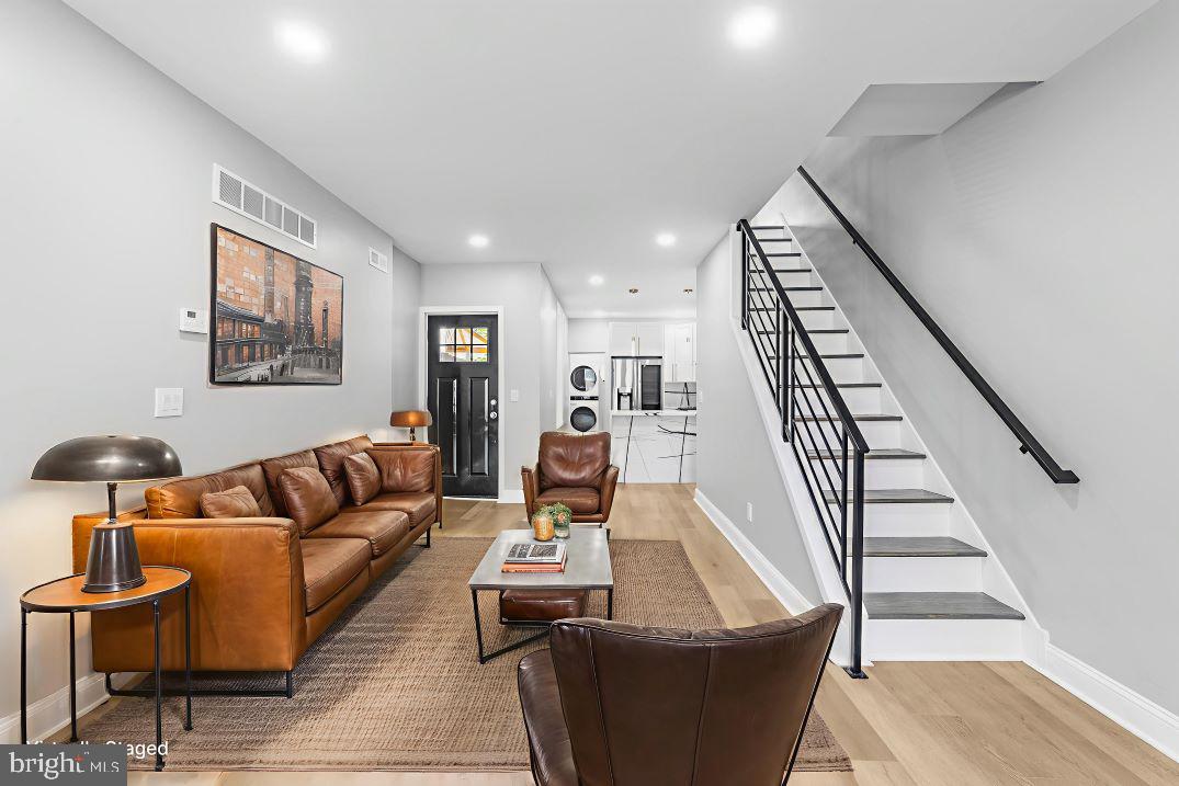 FRANKFORD - Residential