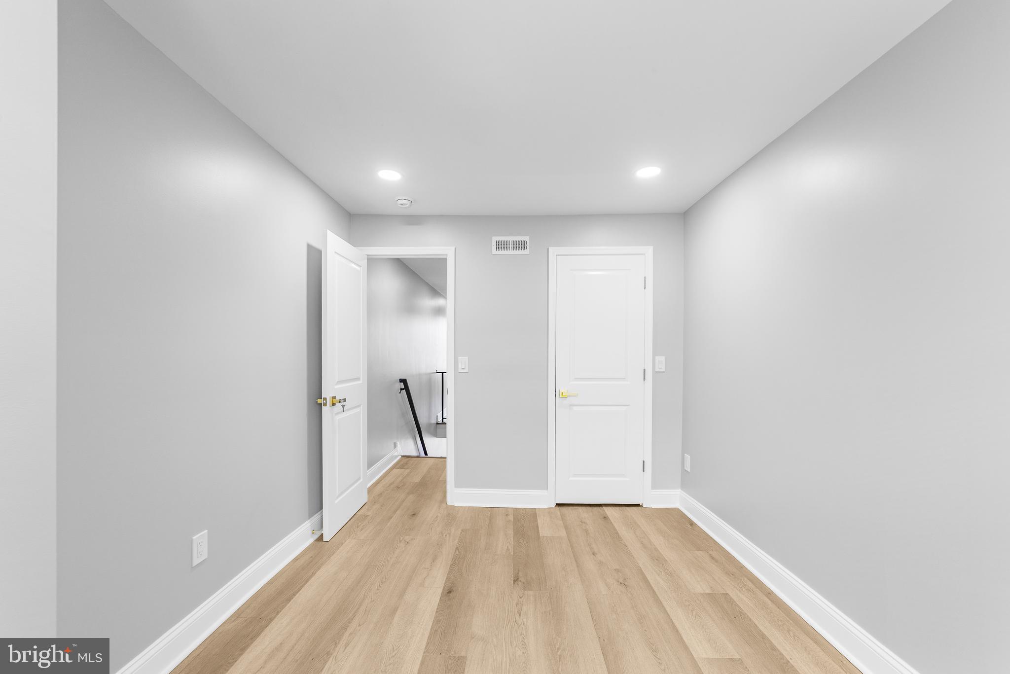 FRANKFORD - Residential