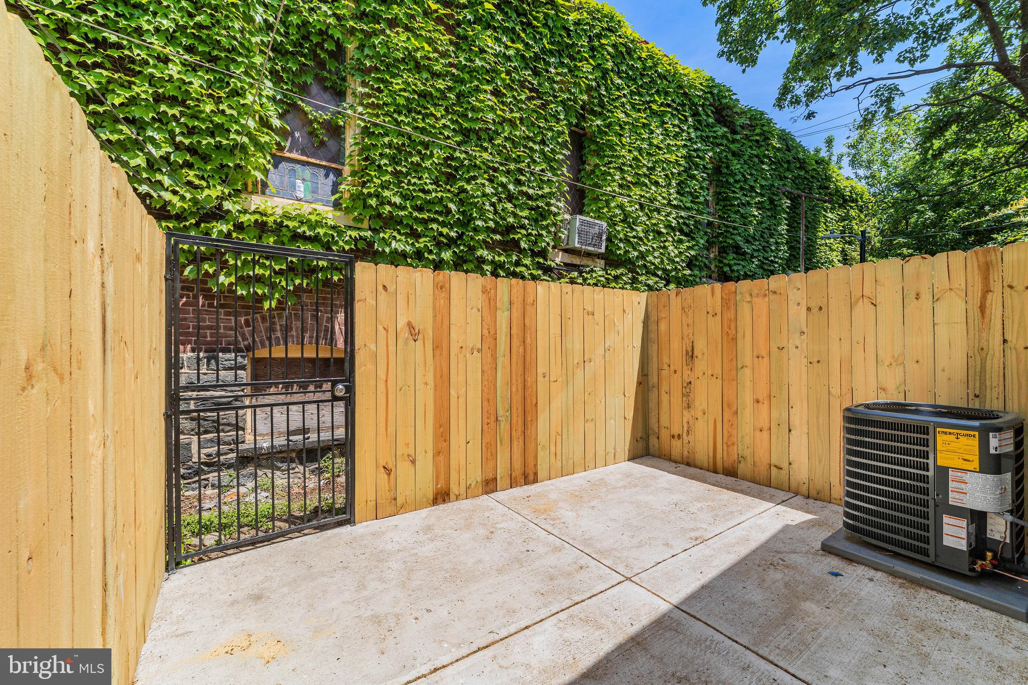 FRANKFORD - Residential