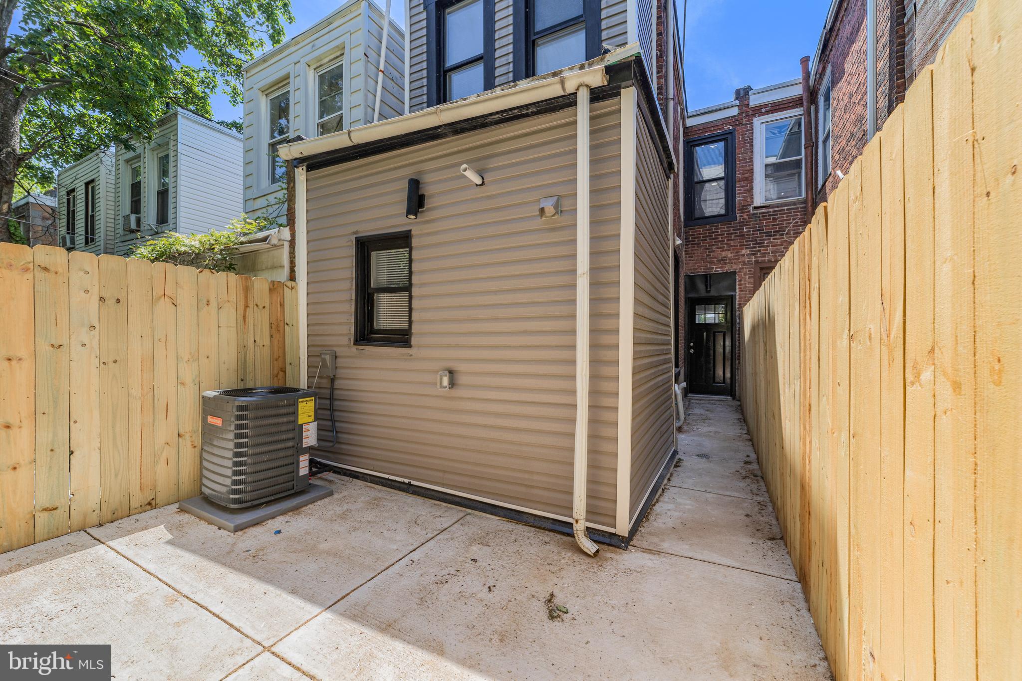 FRANKFORD - Residential