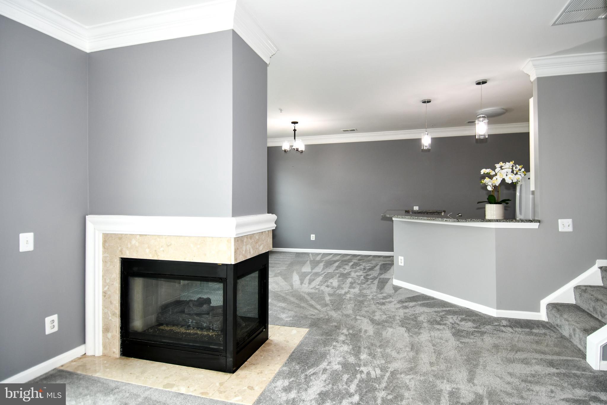 1809 KENWOOD AVENUE 301